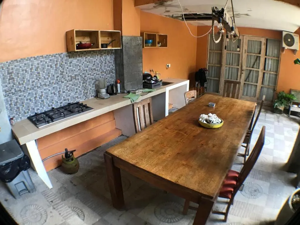 Communal kitchen in Canggu Pinpoint Rooms