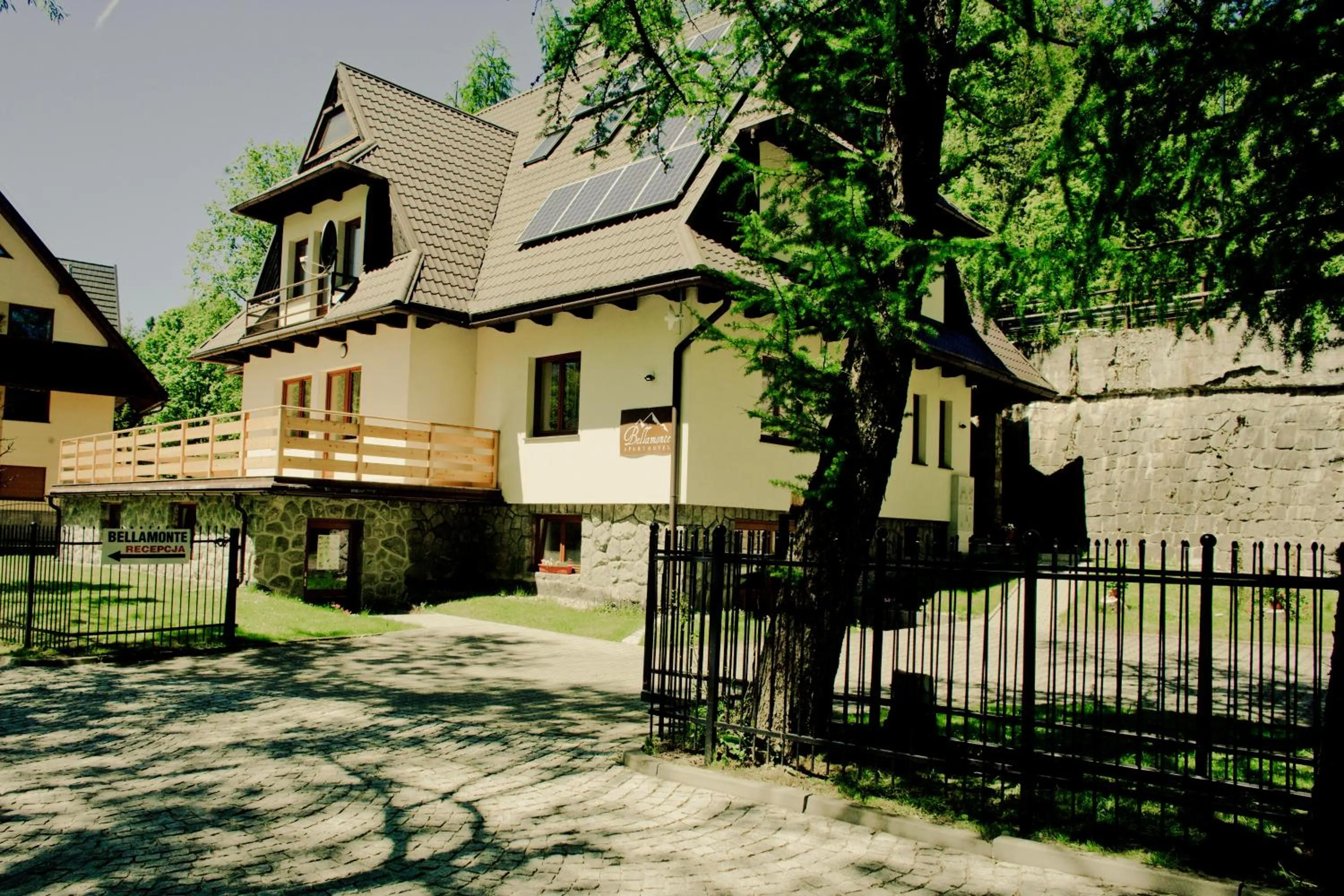 Property building in Aparthotel Bellamonte