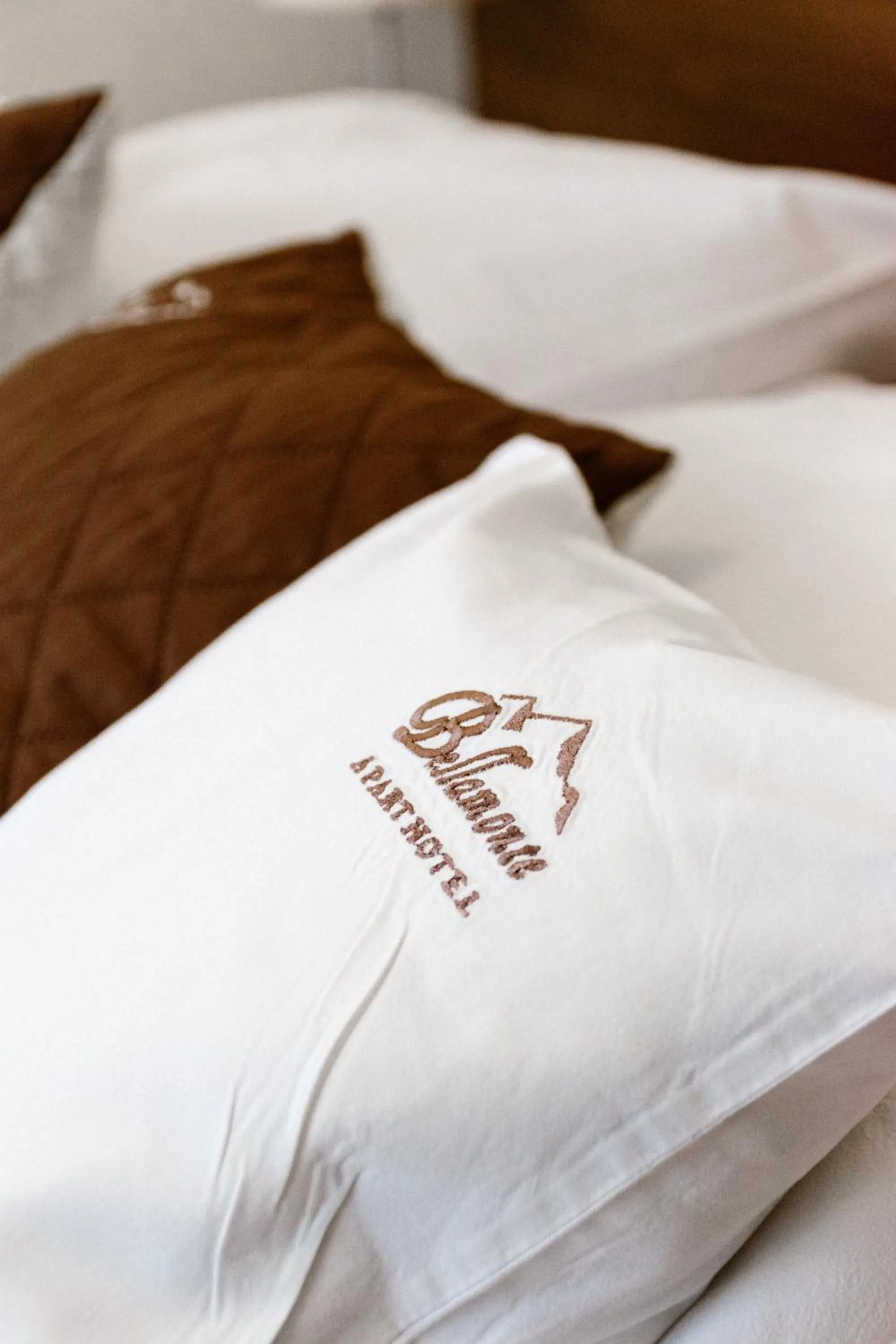 Seating area, Bed in Aparthotel Bellamonte