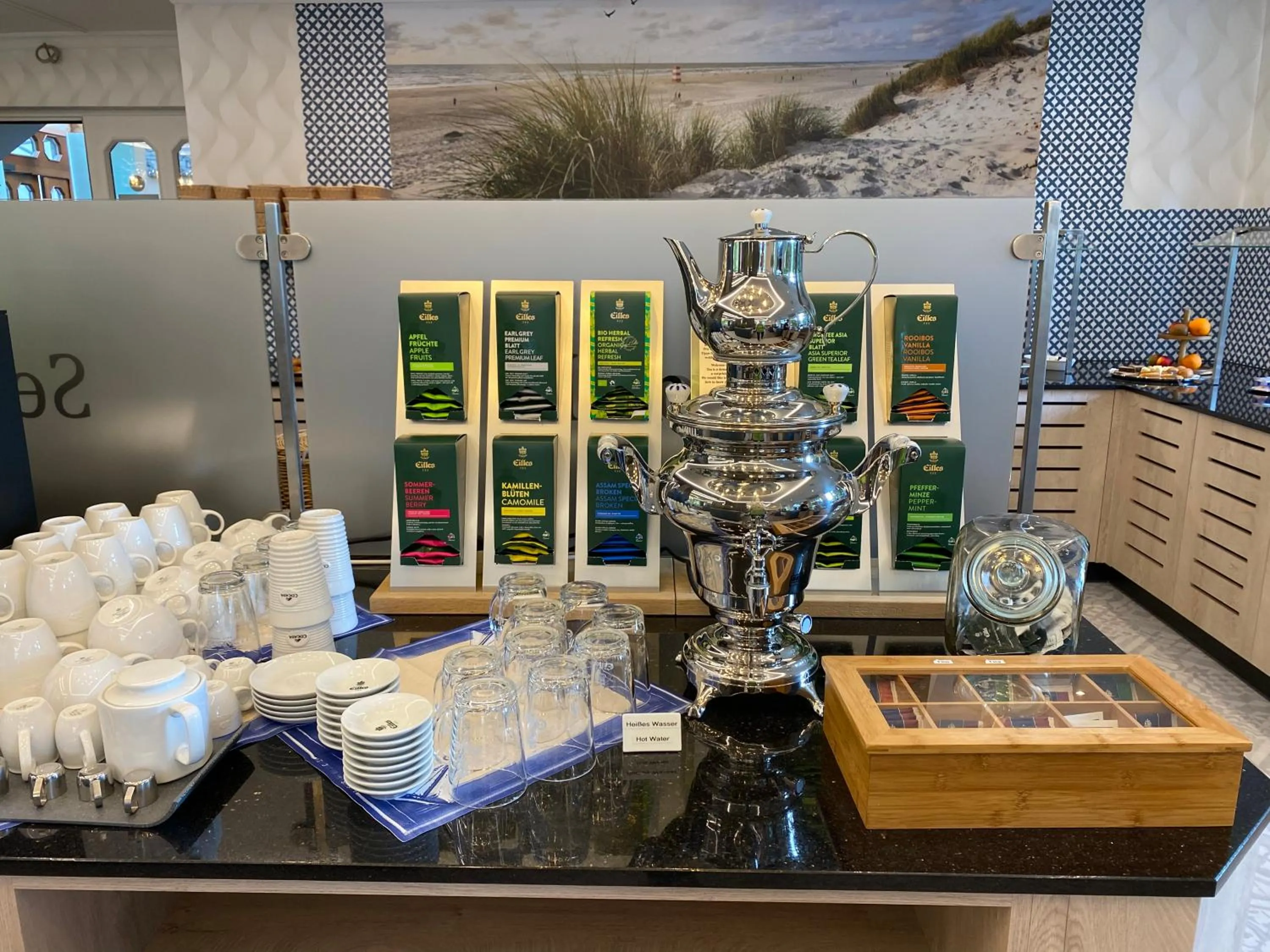 Restaurant/places to eat in Hotel Seemeile