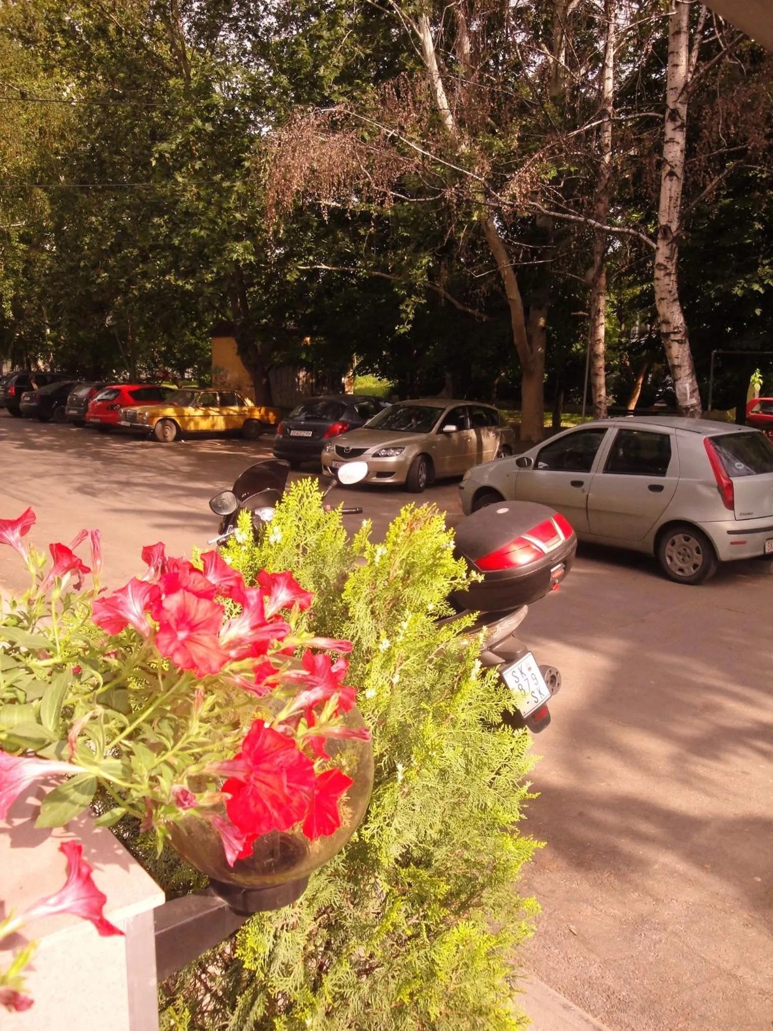 Parking in Hotel Kapistec Skopje