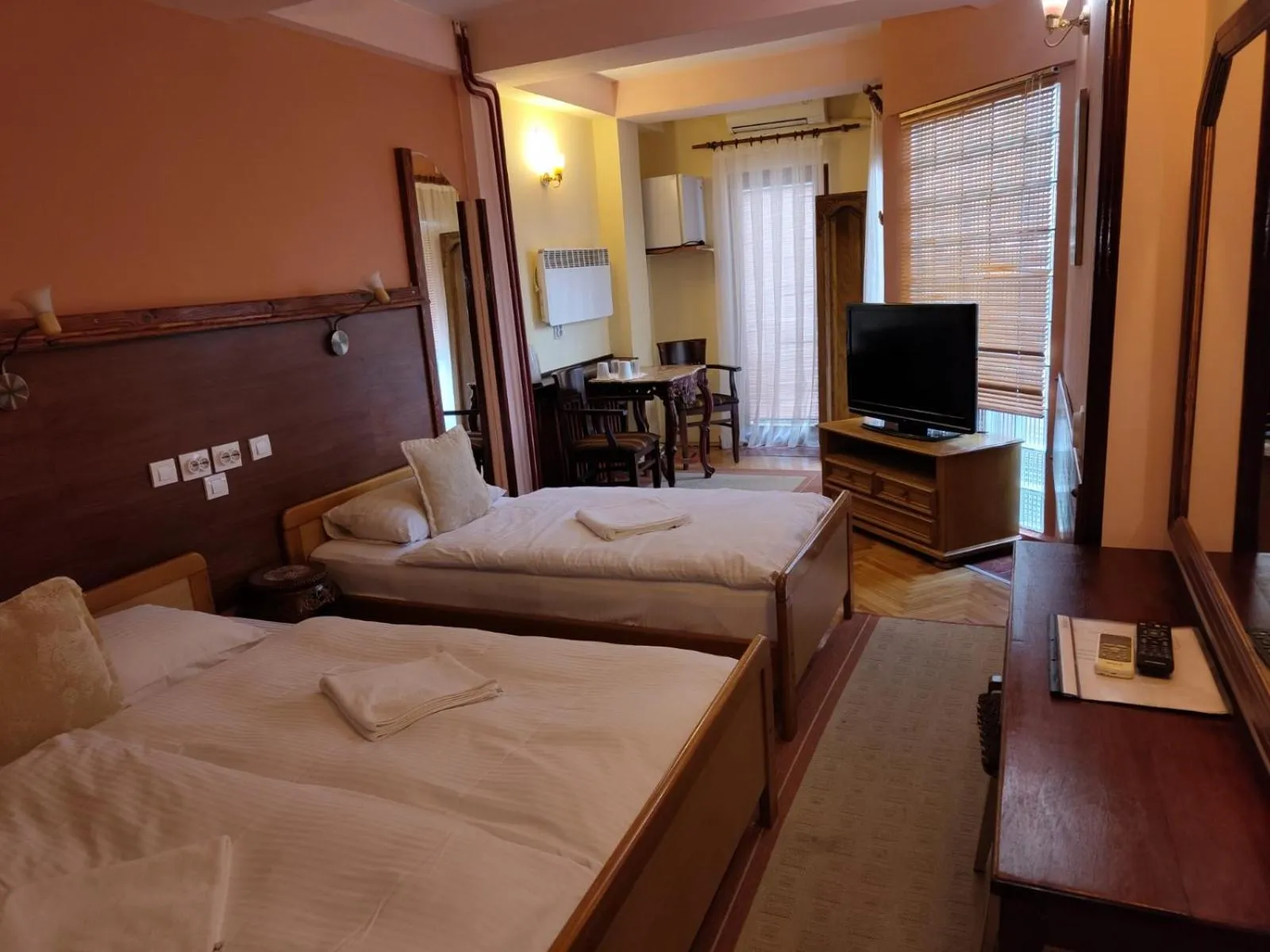 Bed in Hotel Kapistec Skopje