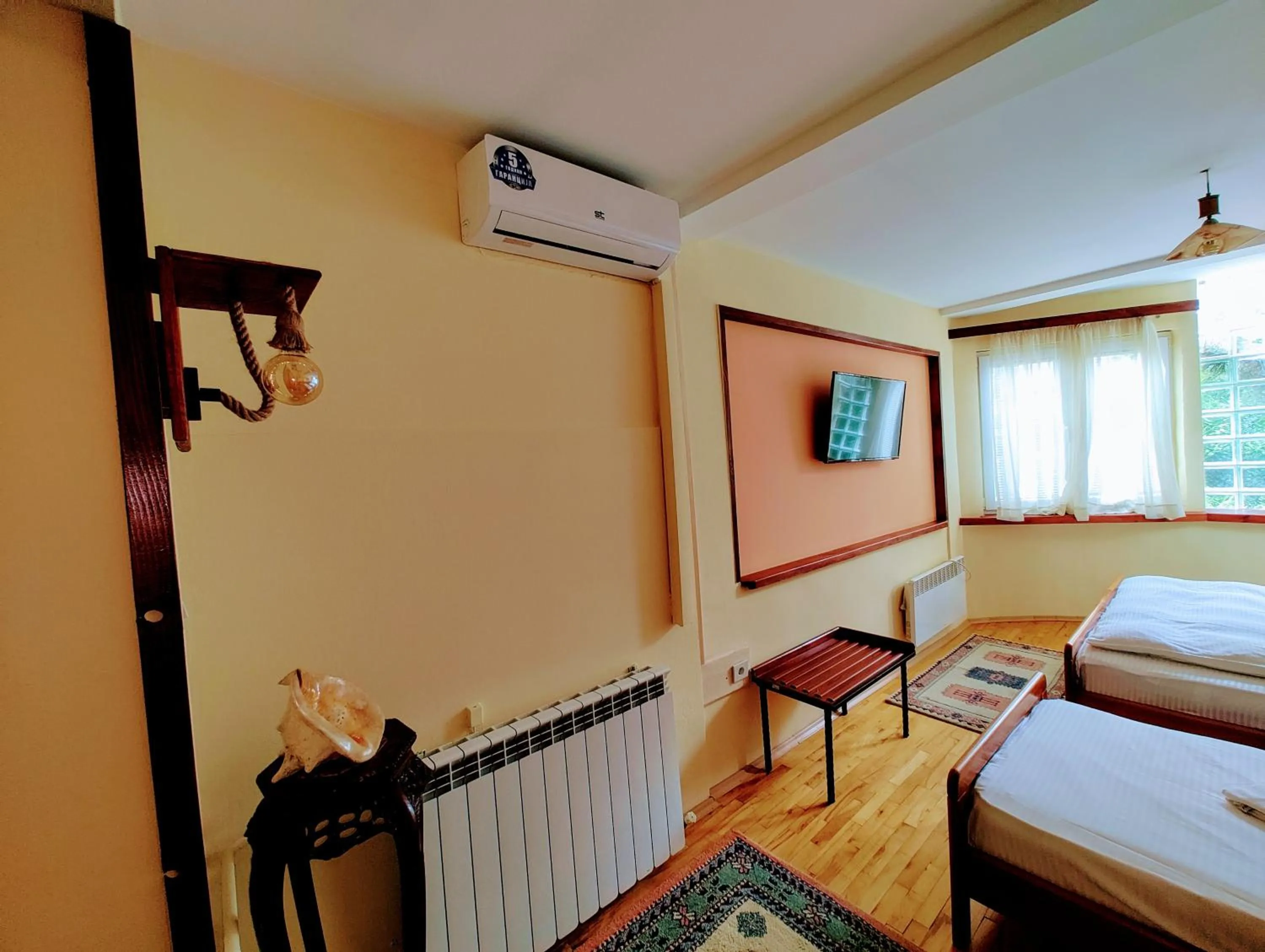 Bed in Hotel Kapistec Skopje