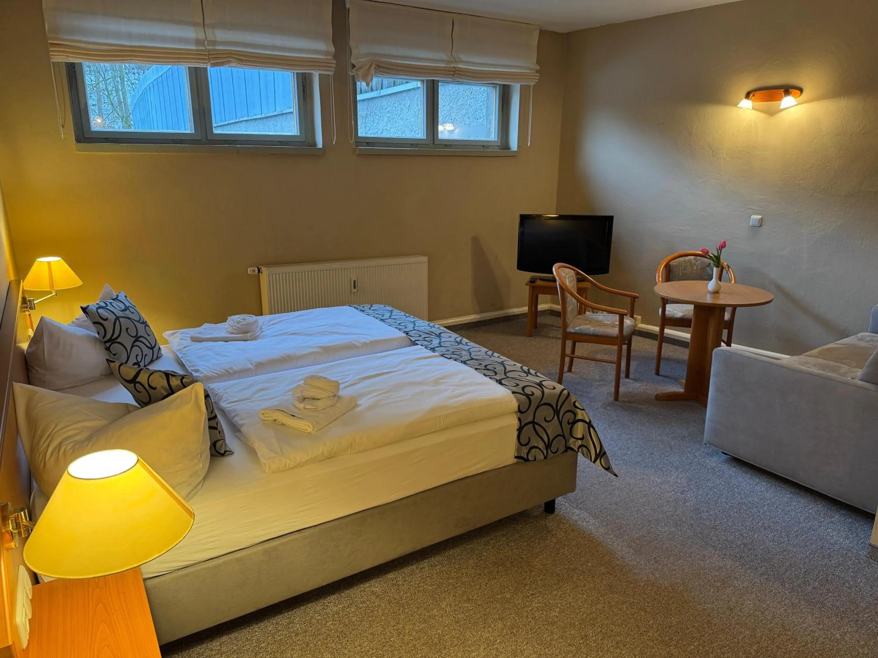 Photo of the whole room, Bed in Hotel Zum Kanzler