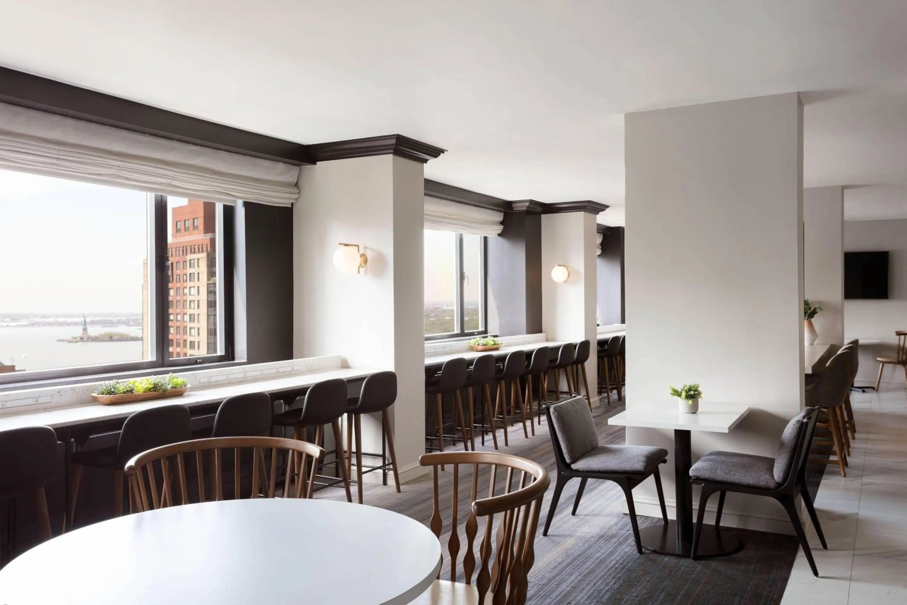 Lounge or bar in New York Marriott Downtown