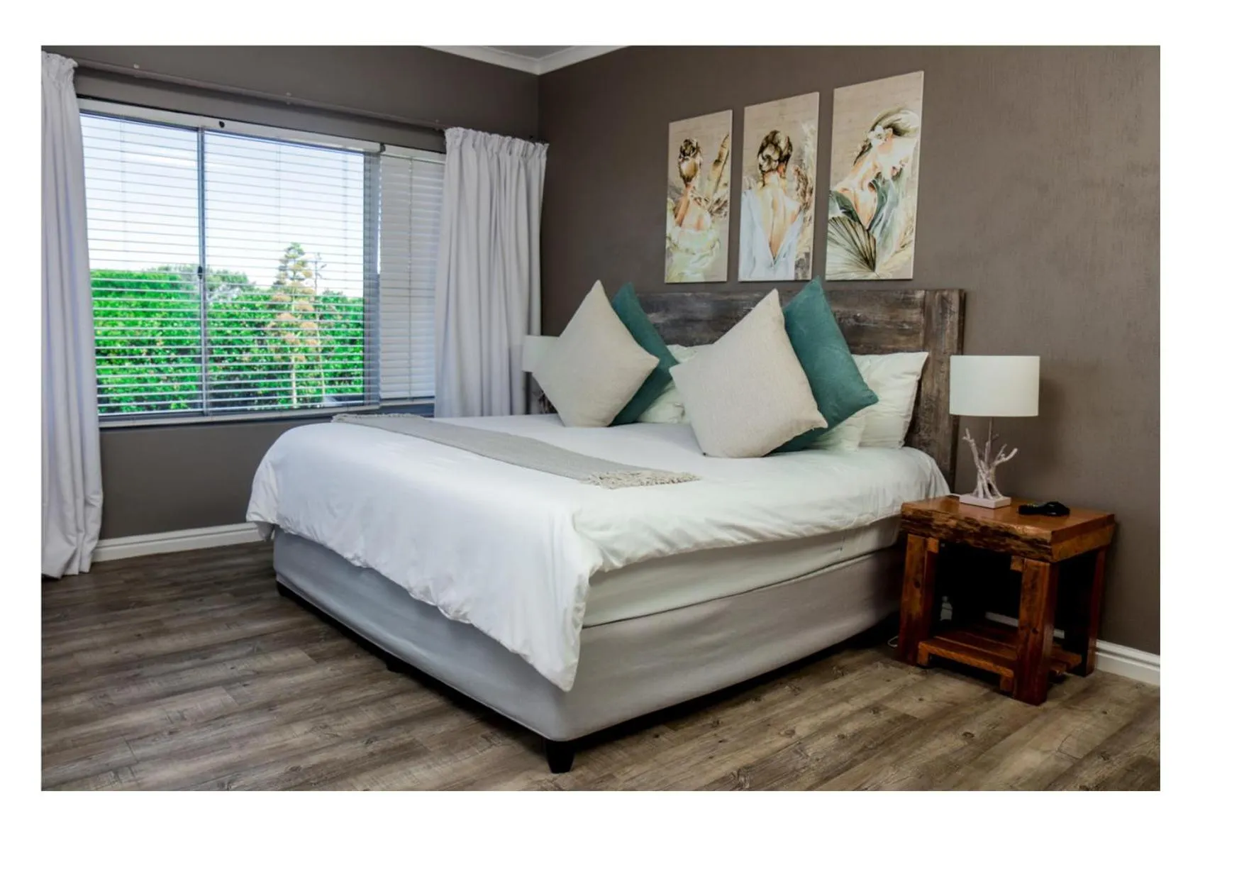 Nine on Uys street B & B