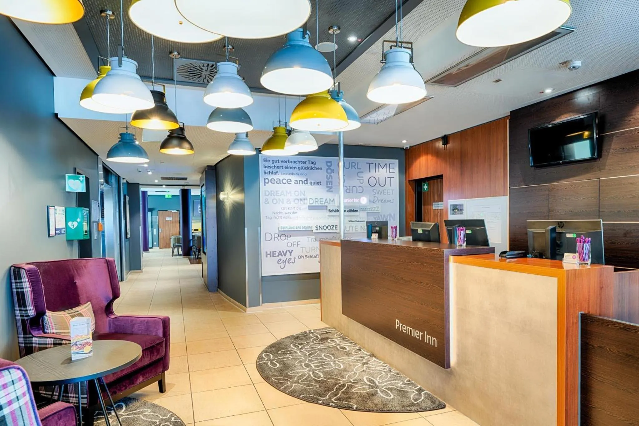 Lobby or reception in Premier Inn Frankfurt City Europaviertel