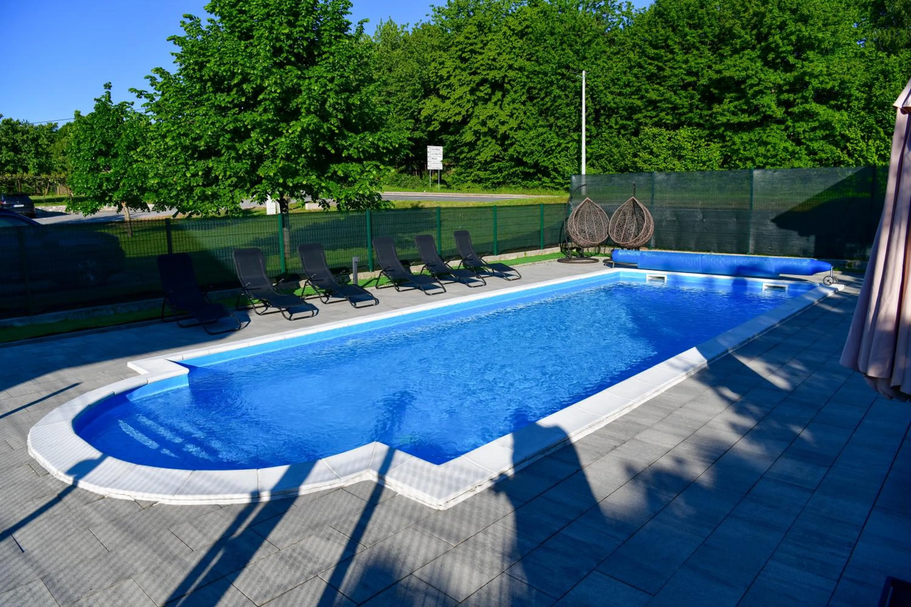 Swimming pool in Pansion Villa Cancar