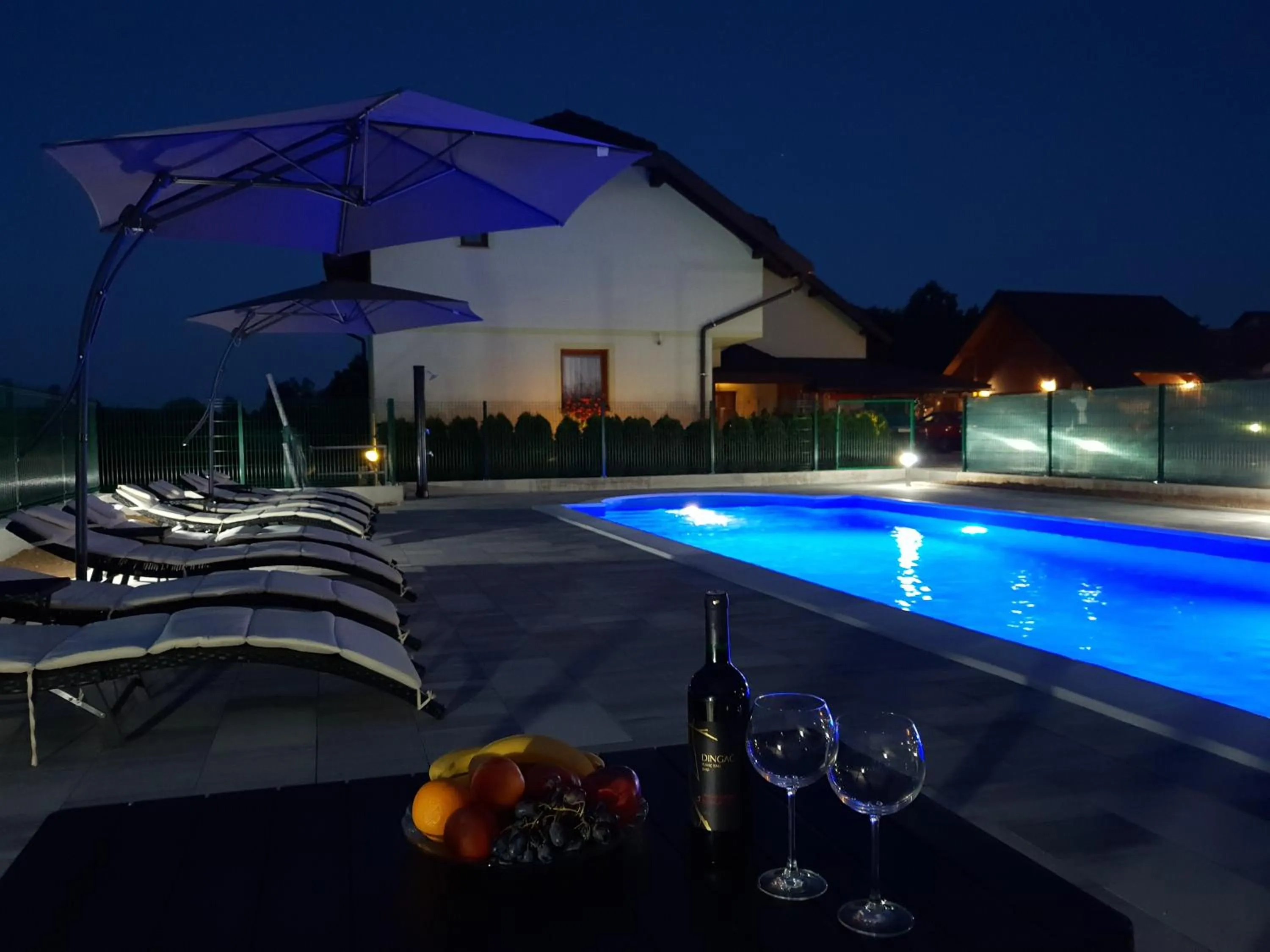 Swimming pool in Pansion Villa Cancar
