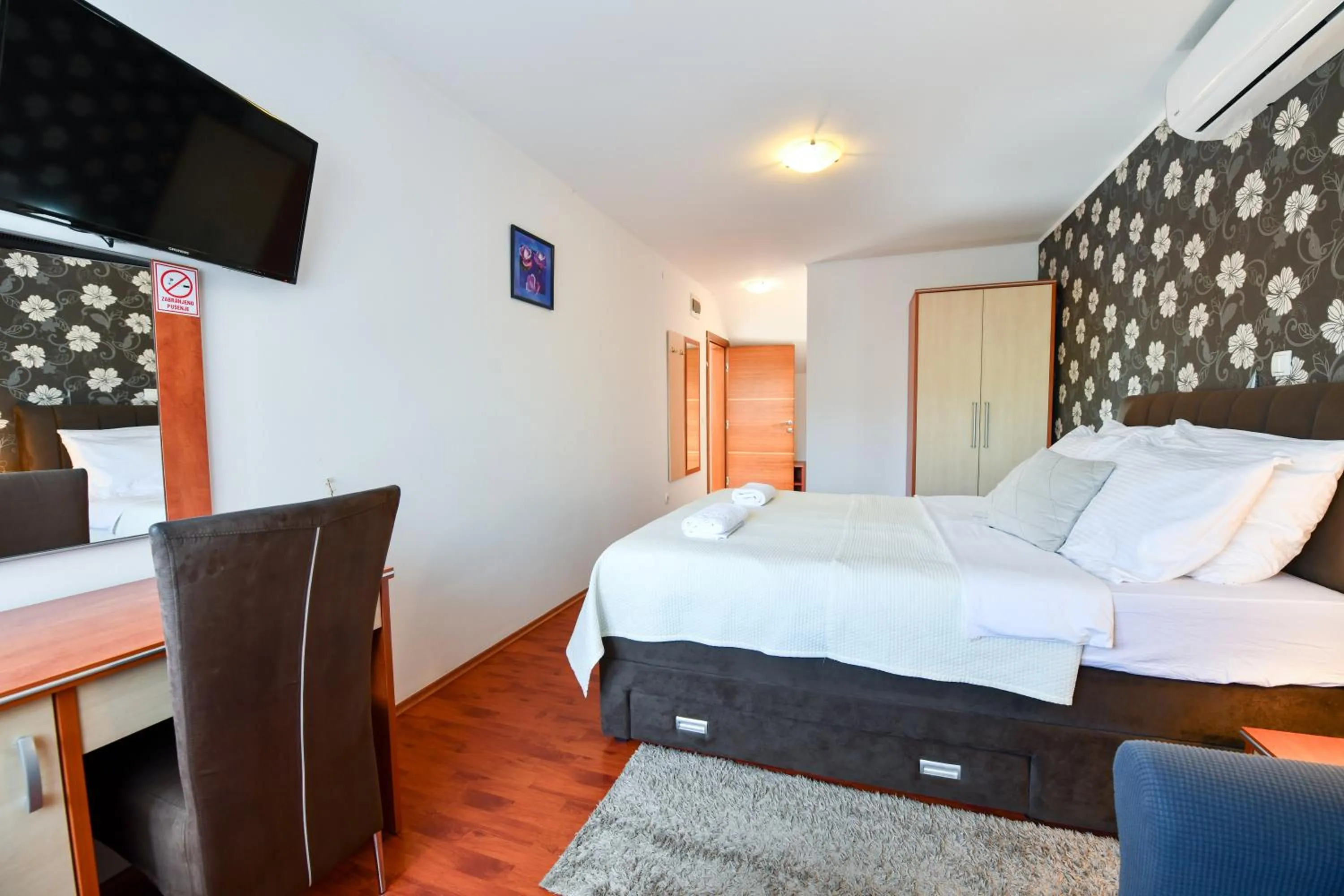 Bed in Pansion Villa Cancar