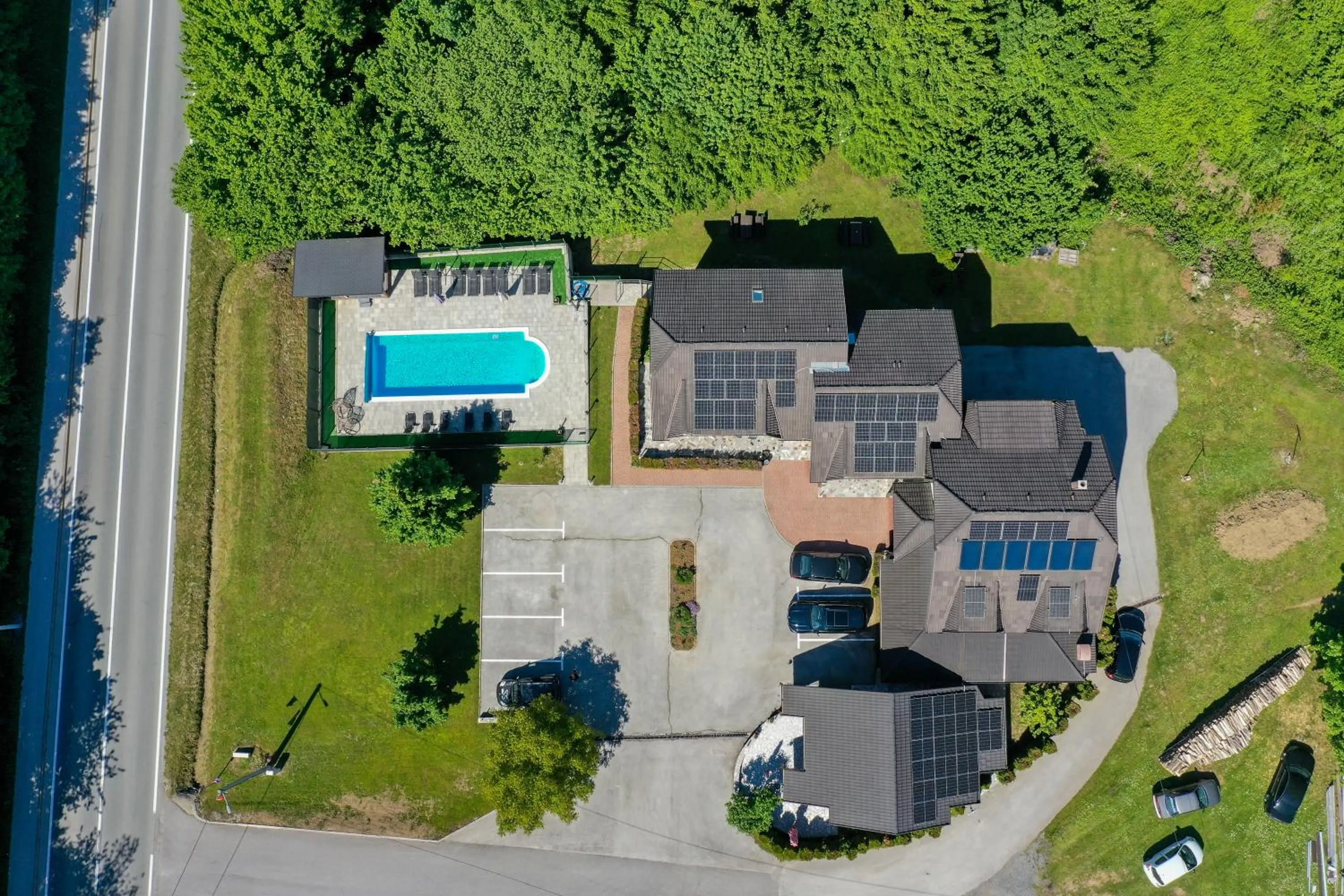 Property building in Pansion Villa Cancar