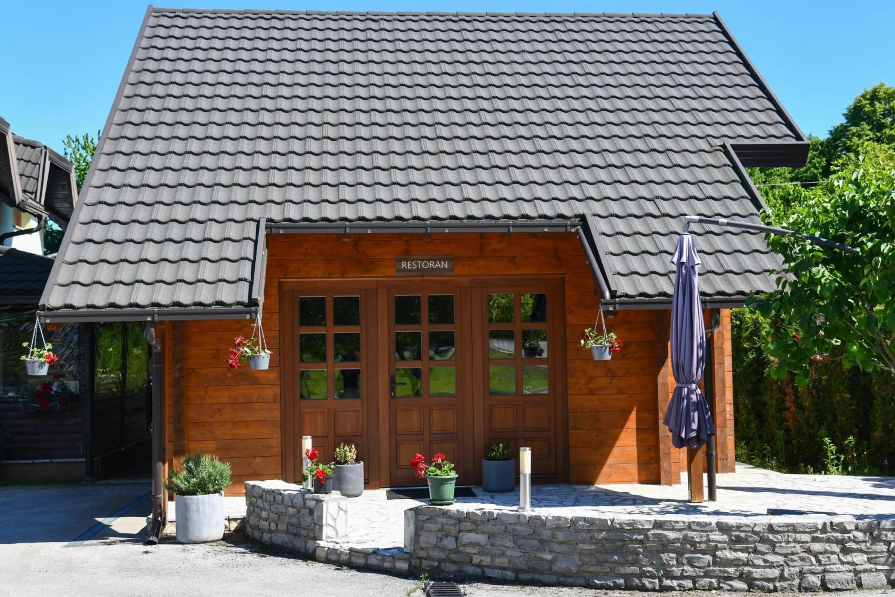 Breakfast in Pansion Villa Cancar