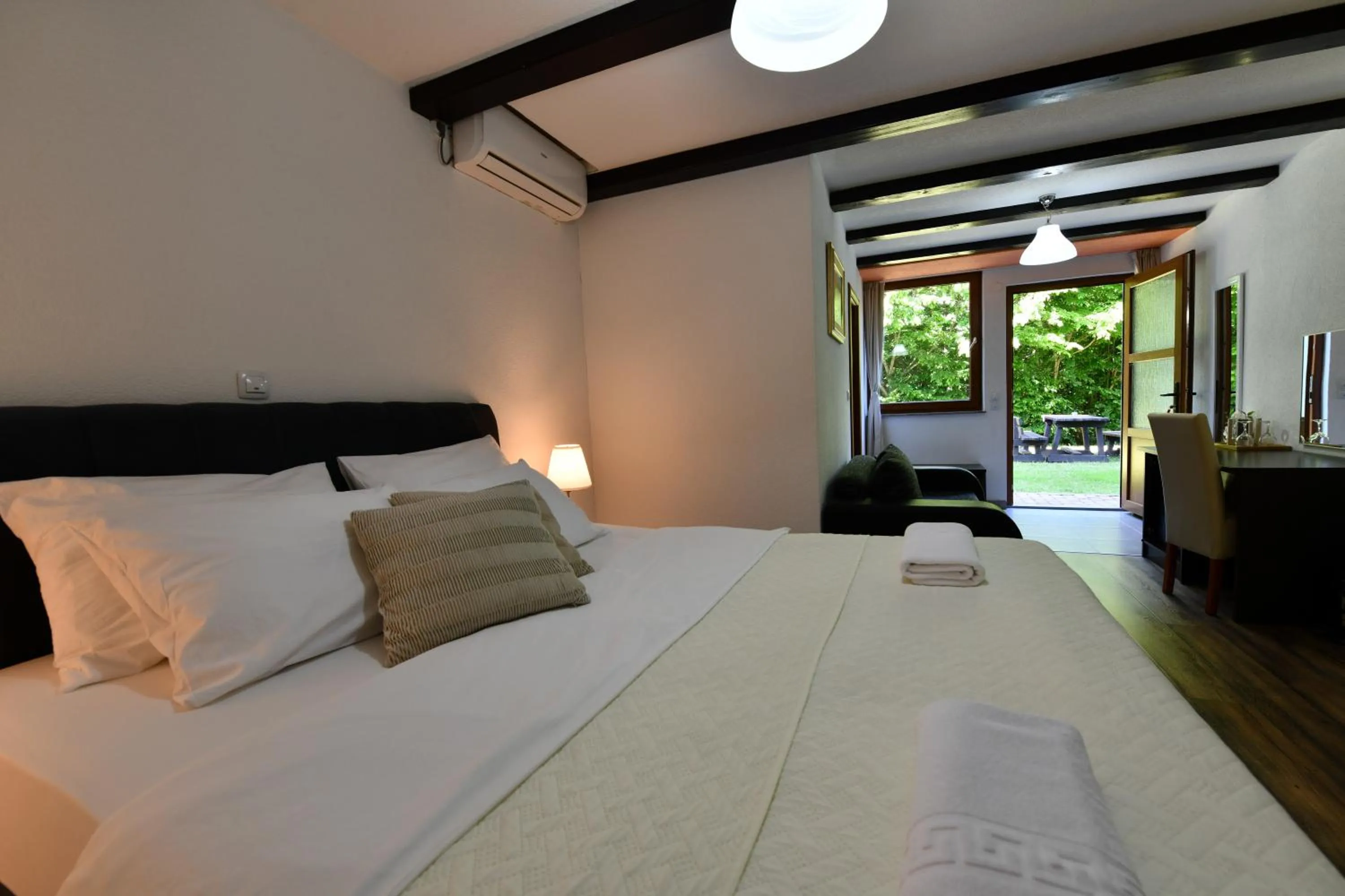 Bed in Pansion Villa Cancar