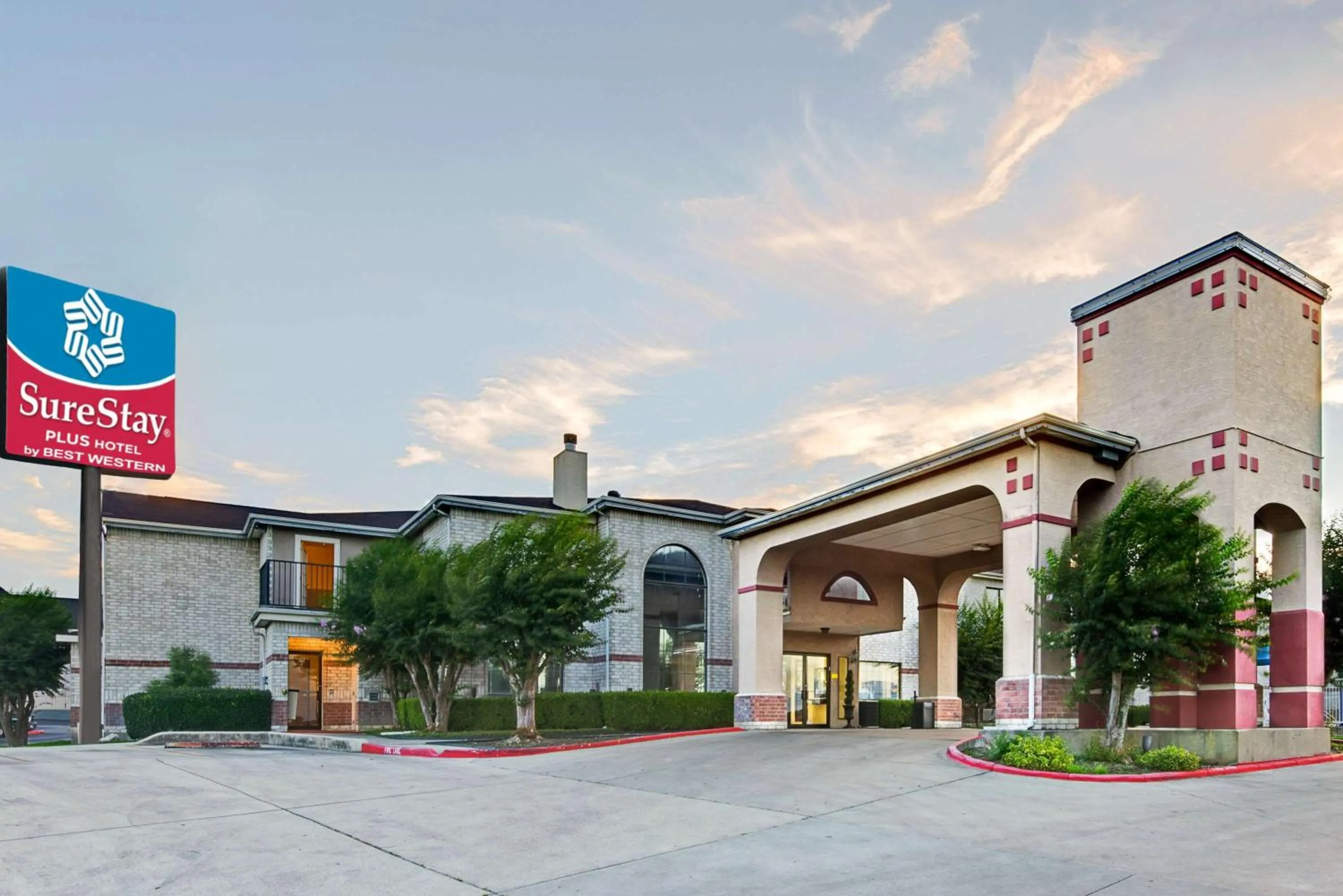 Property building in SureStay Plus by Best Western San Antonio Airport