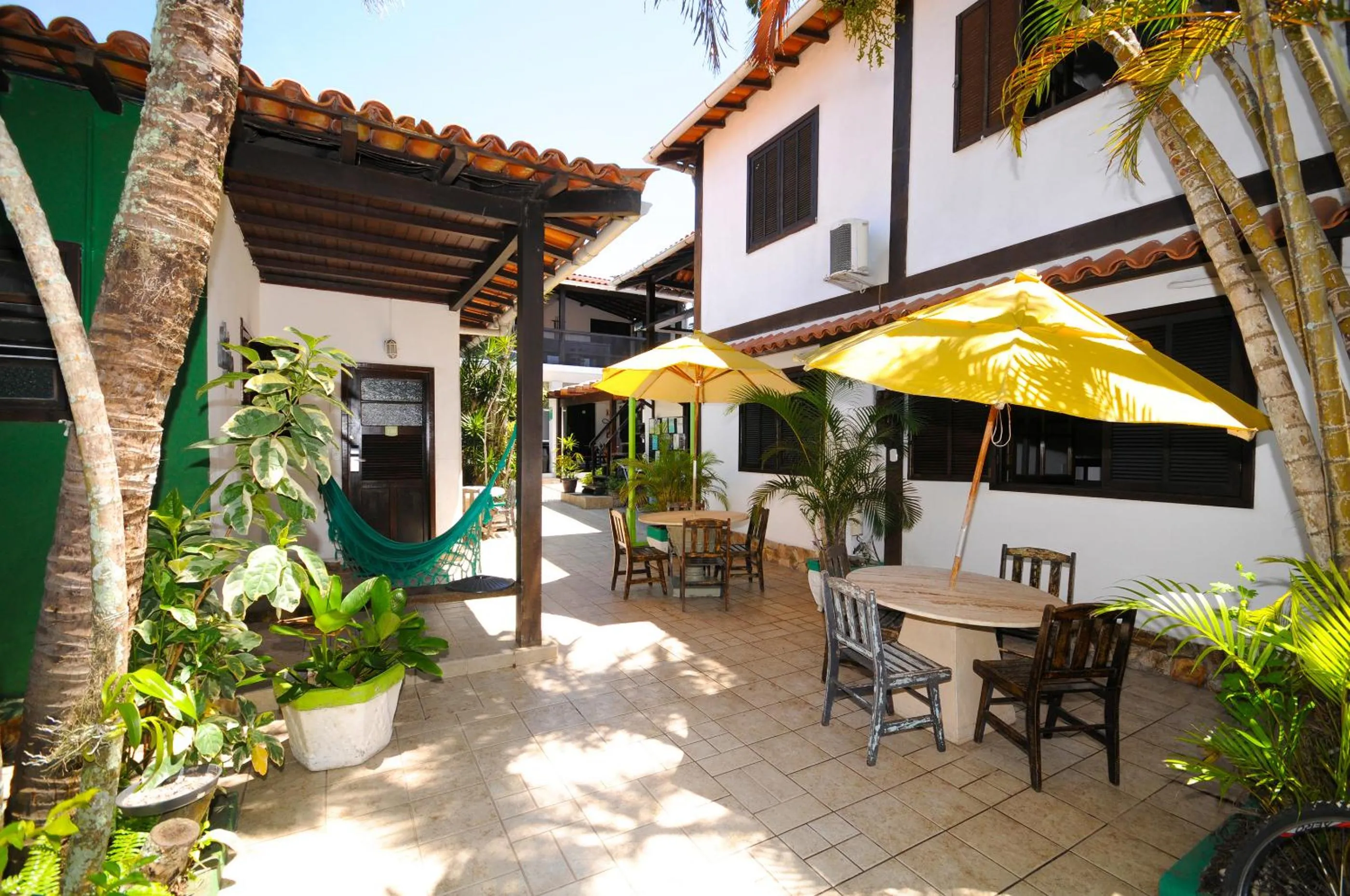Patio in Che Lagarto Hostel Búzios