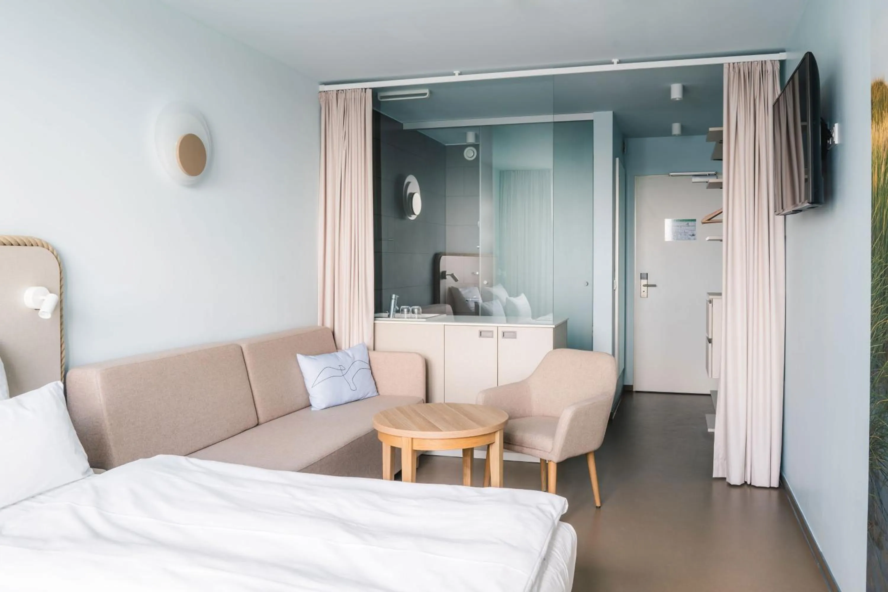 Photo of the whole room, Bed in aja Travemünde