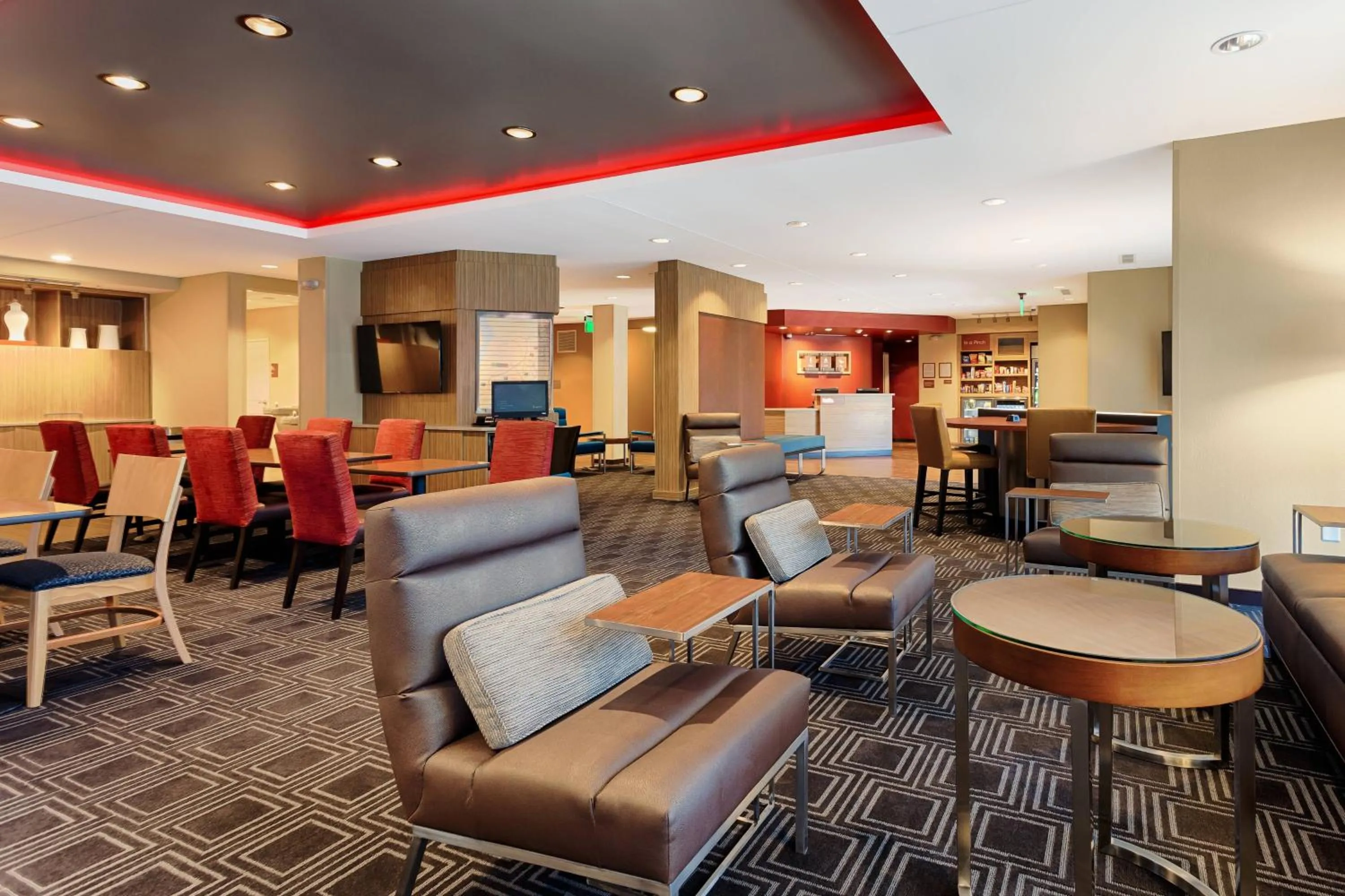 Lobby or reception in TownePlace Suites by Marriott Charleston Mt. Pleasant
