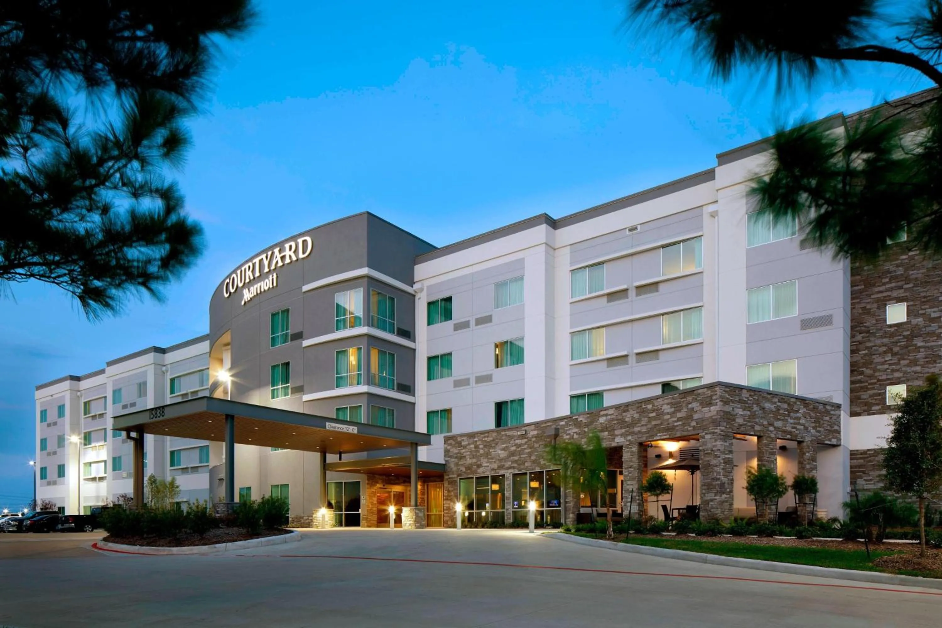 Property building in Courtyard by Marriott Houston Intercontinental Airport