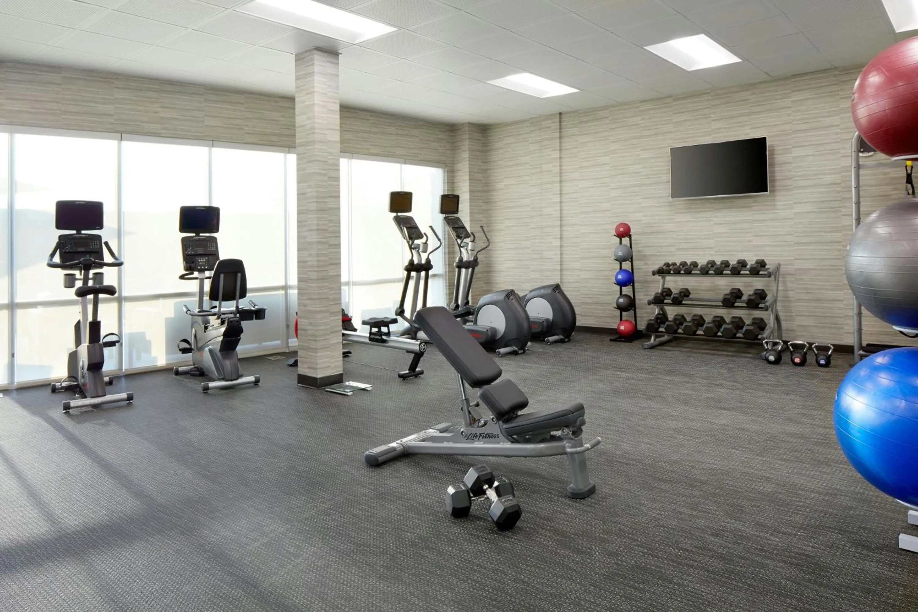 Fitness centre/facilities in Courtyard by Marriott Houston Intercontinental Airport