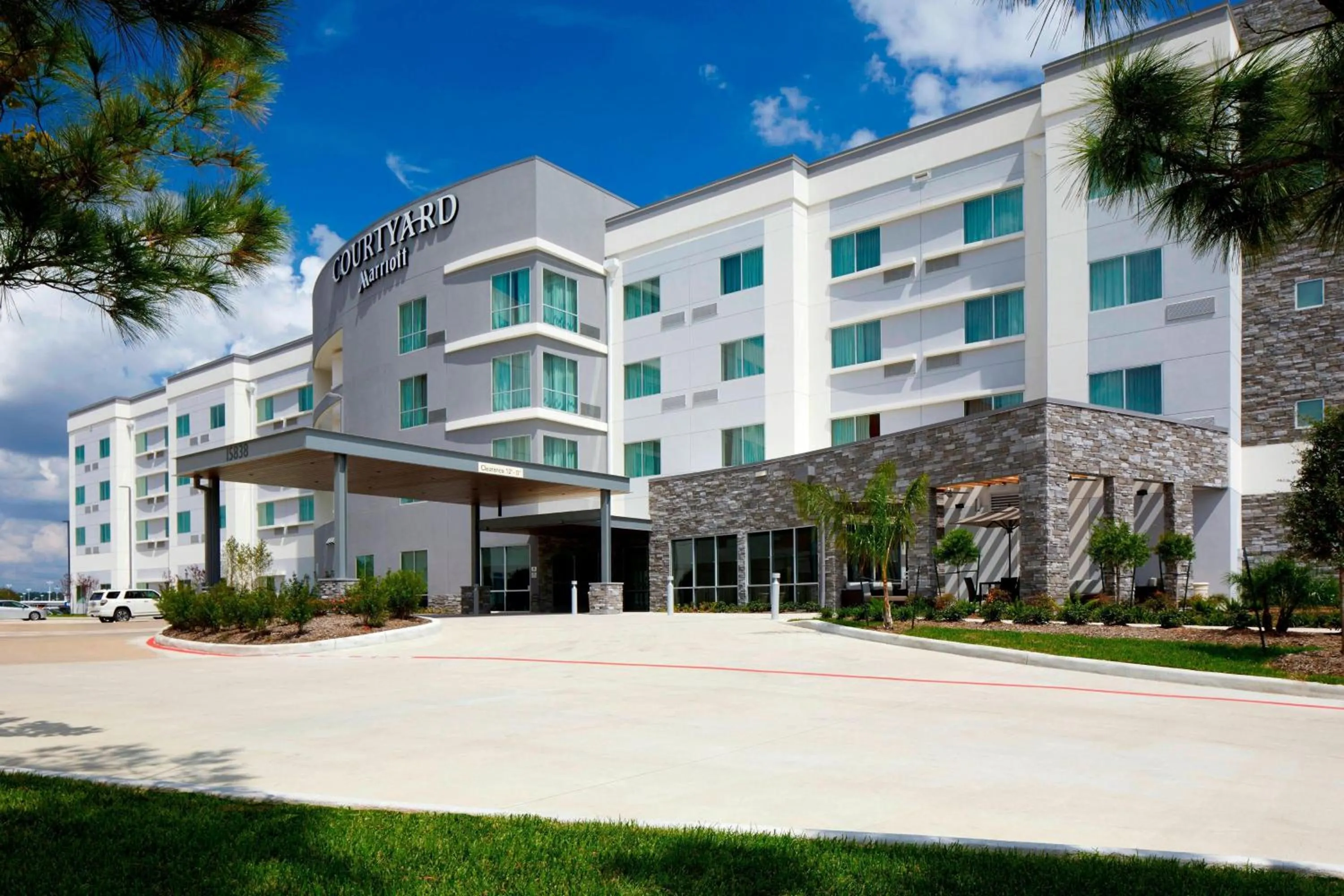 Property building in Courtyard by Marriott Houston Intercontinental Airport