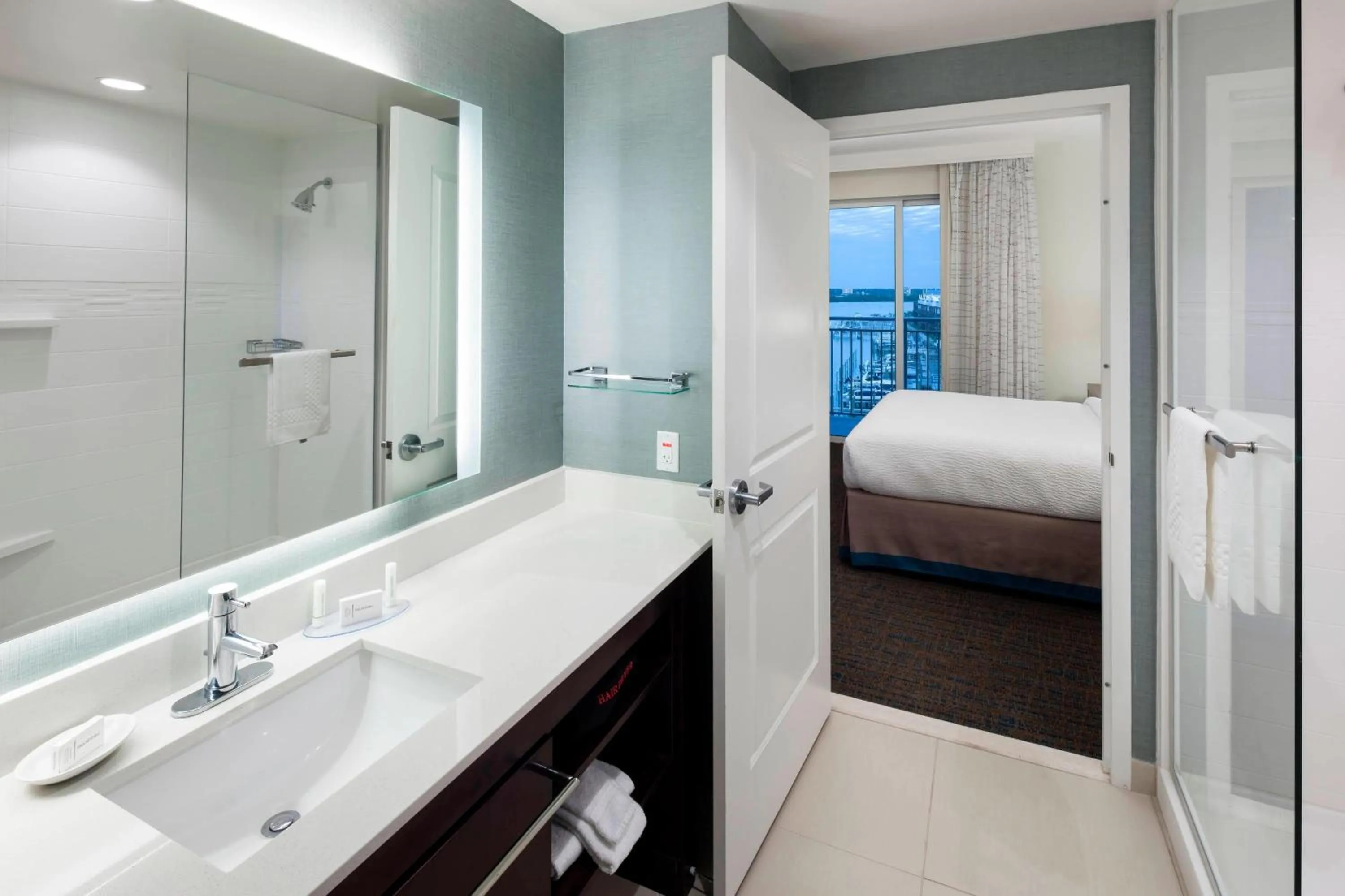 Bathroom, Bed in Residence Inn by Marriott Clearwater Beach
