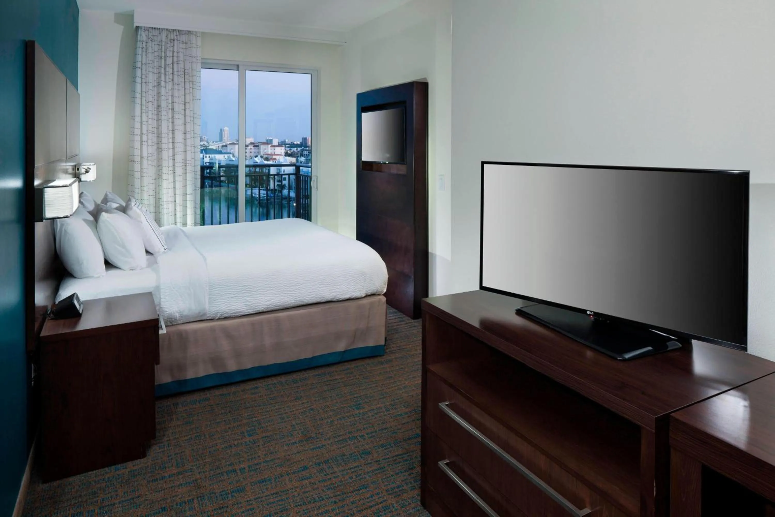 Photo of the whole room, Bed in Residence Inn by Marriott Clearwater Beach