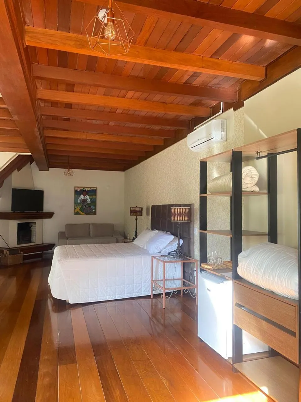 Photo of the whole room in Hotel Pousada Le Chateau