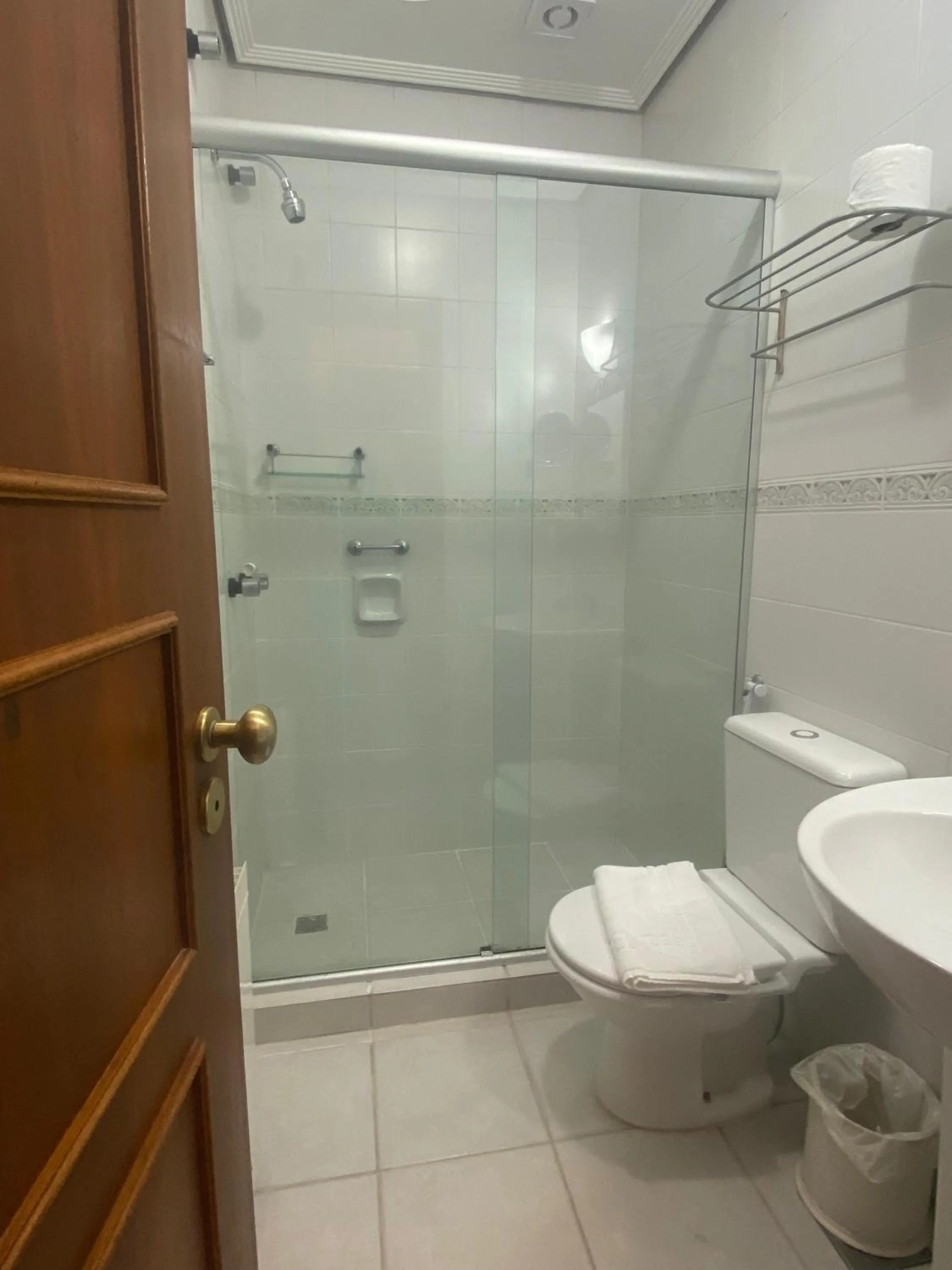 Shower in Hotel Pousada Le Chateau