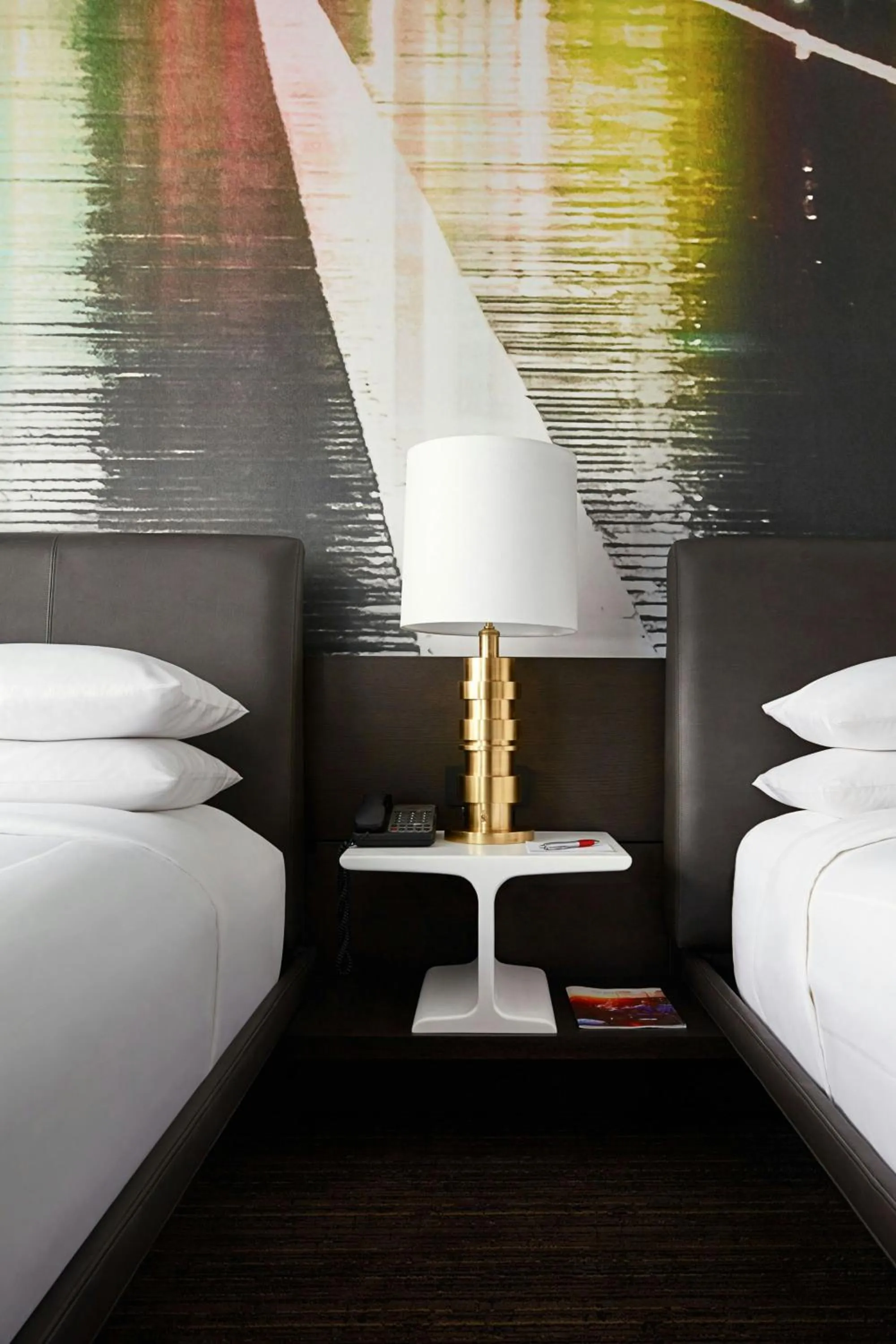 Photo of the whole room, Bed in New York Marriott at the Brooklyn Bridge