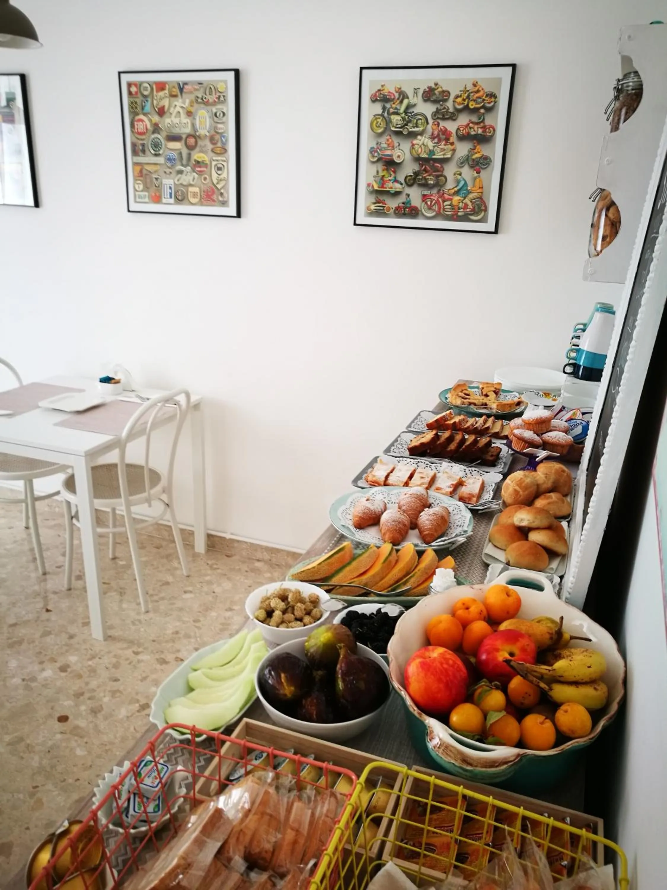 Buffet breakfast in TerraViva B&B