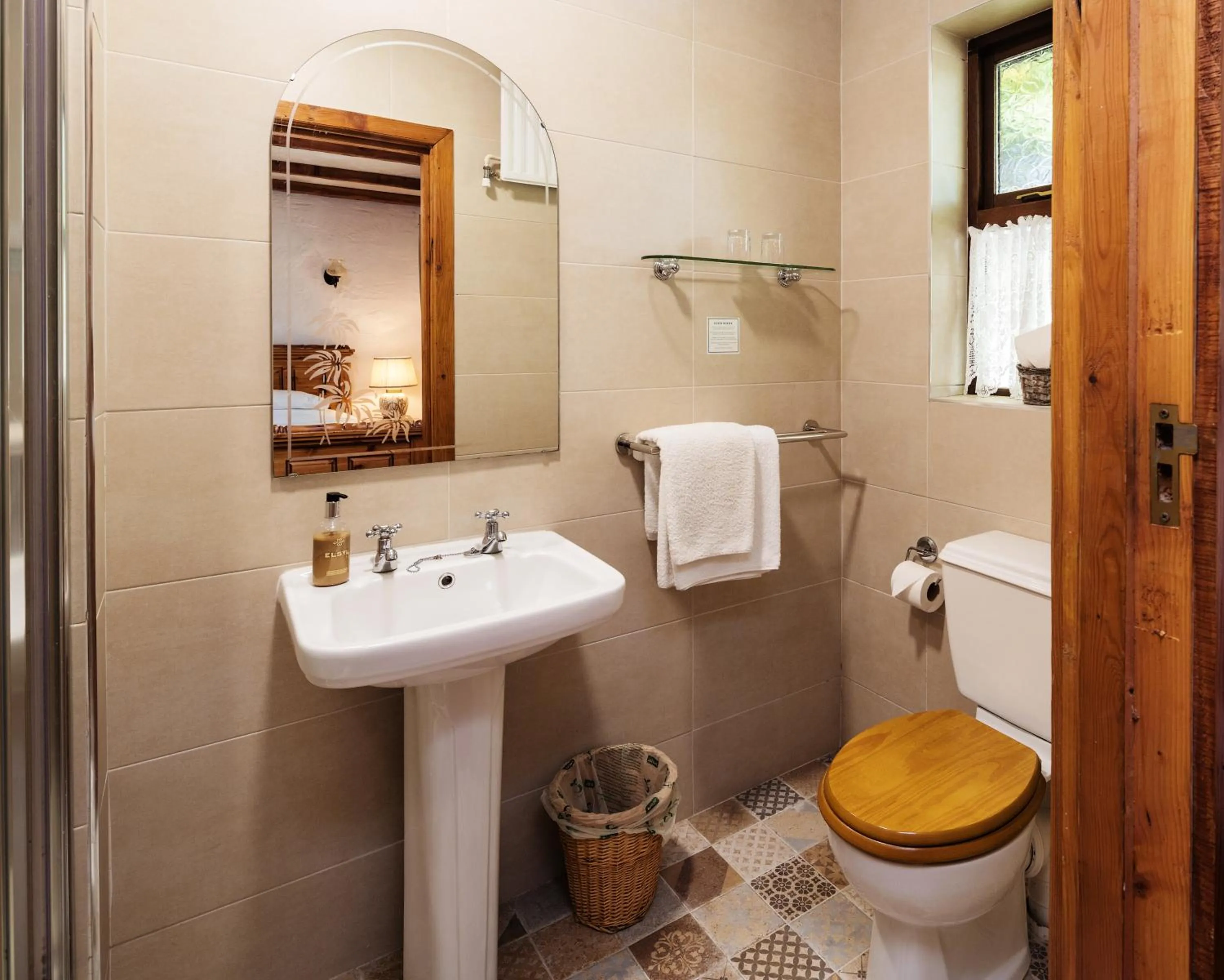 Shower in Tudor Lodge