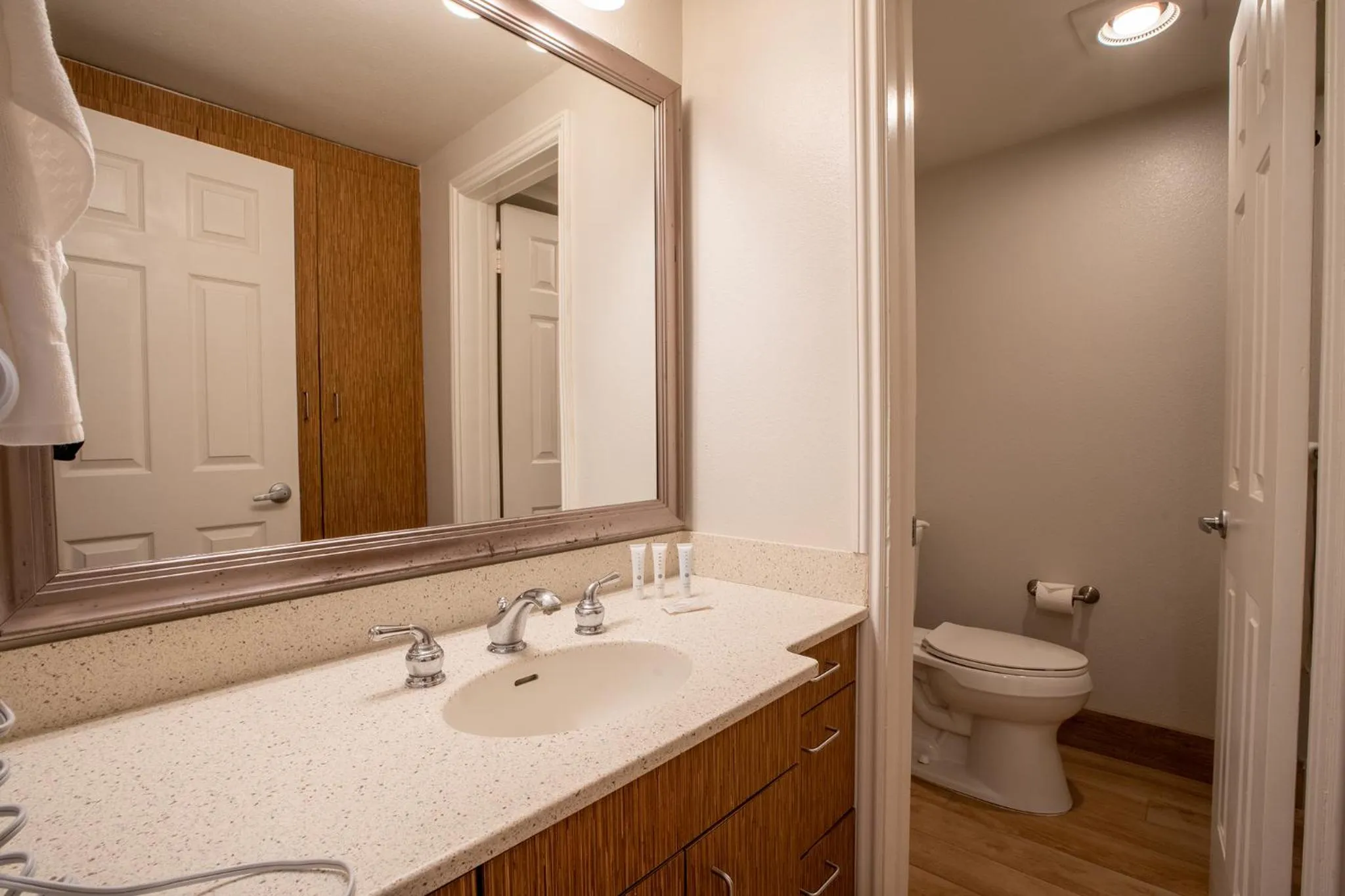 Bathroom in San Clemente Inn