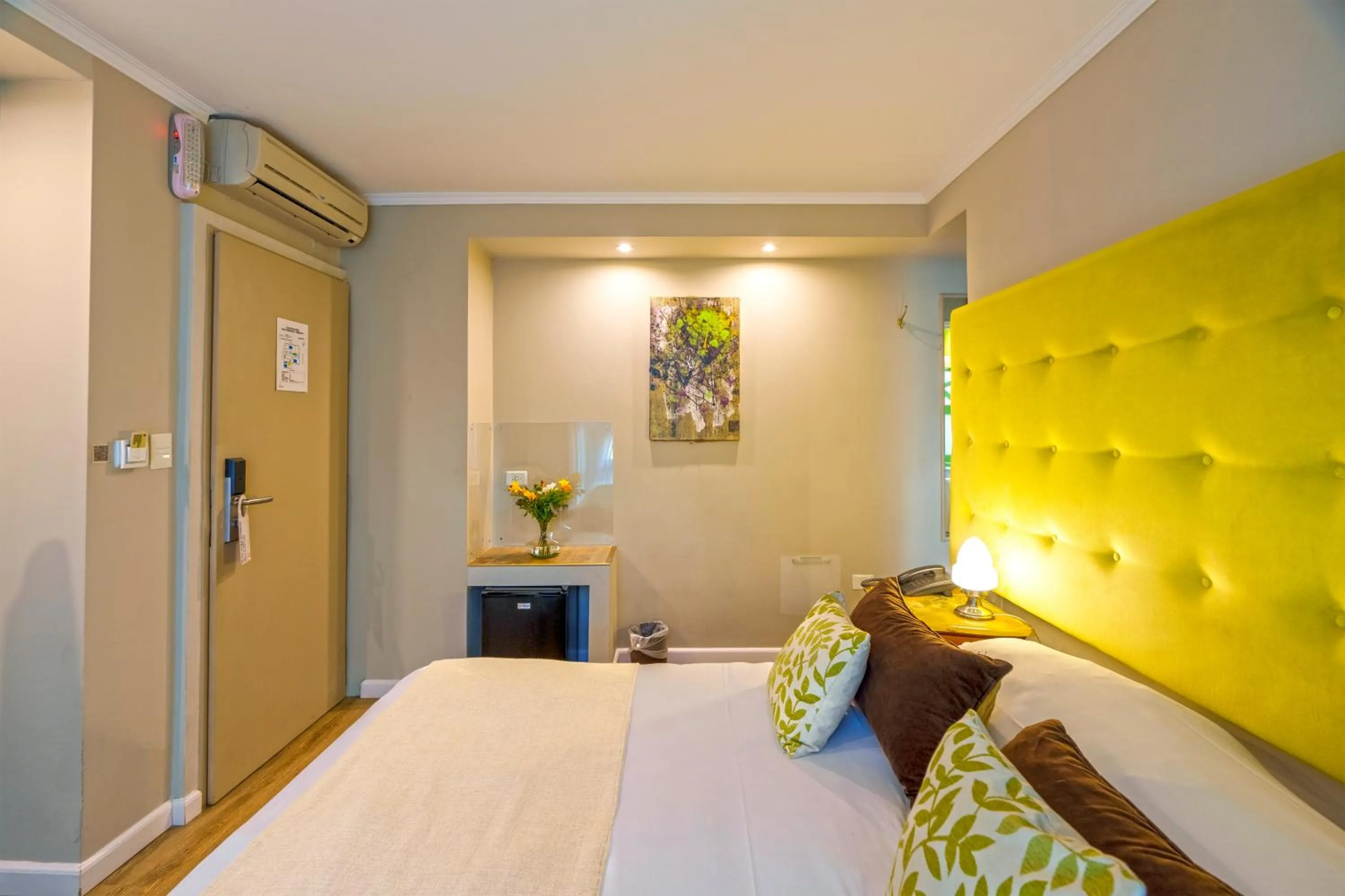 Photo of the whole room, Bed in Rendez Vous Hotel Buenos Aires