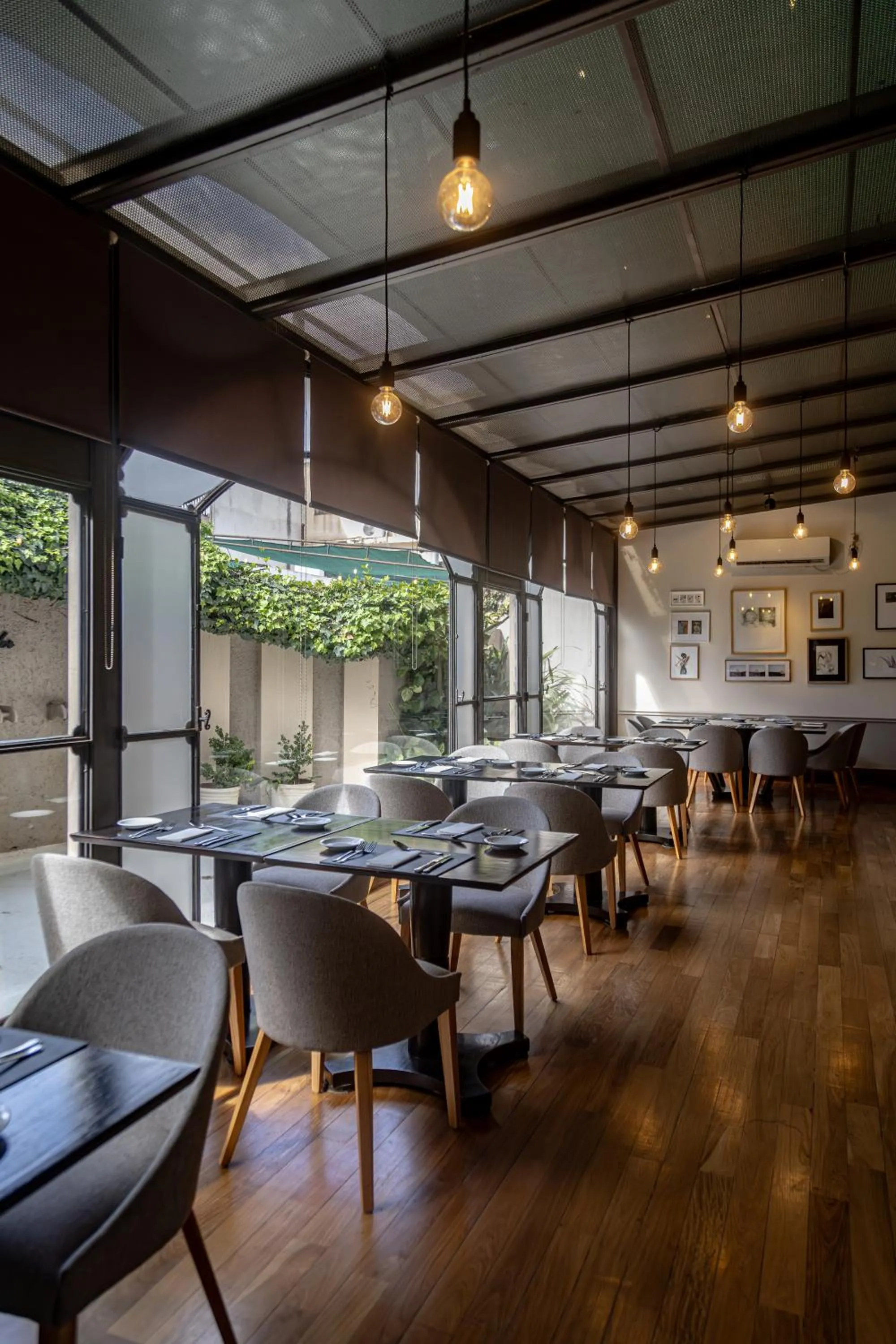 Restaurant/places to eat in Hotel Almería