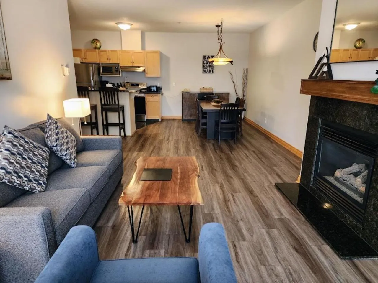 Living room in Sunset Resorts Canmore and Spa