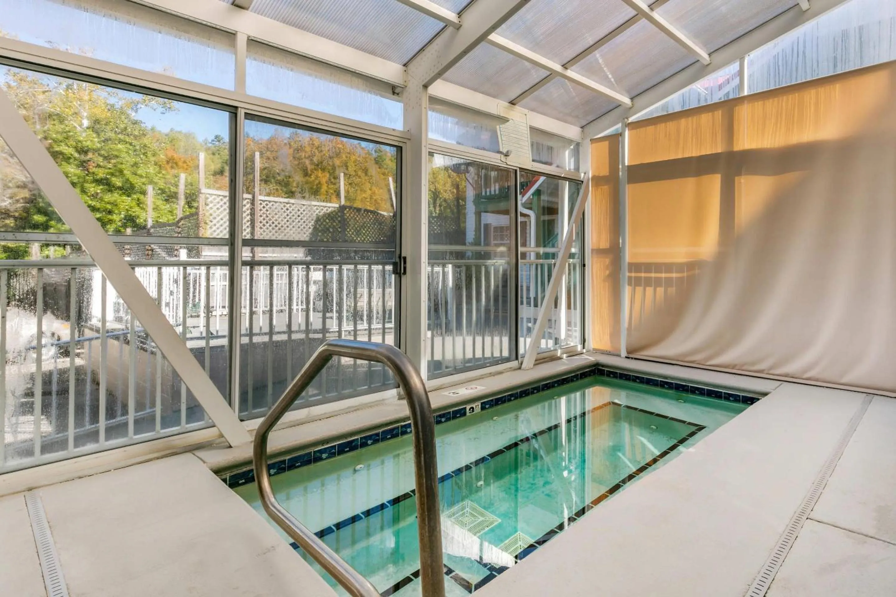 Swimming pool in Sleep Inn & Suites near Sports World Blvd