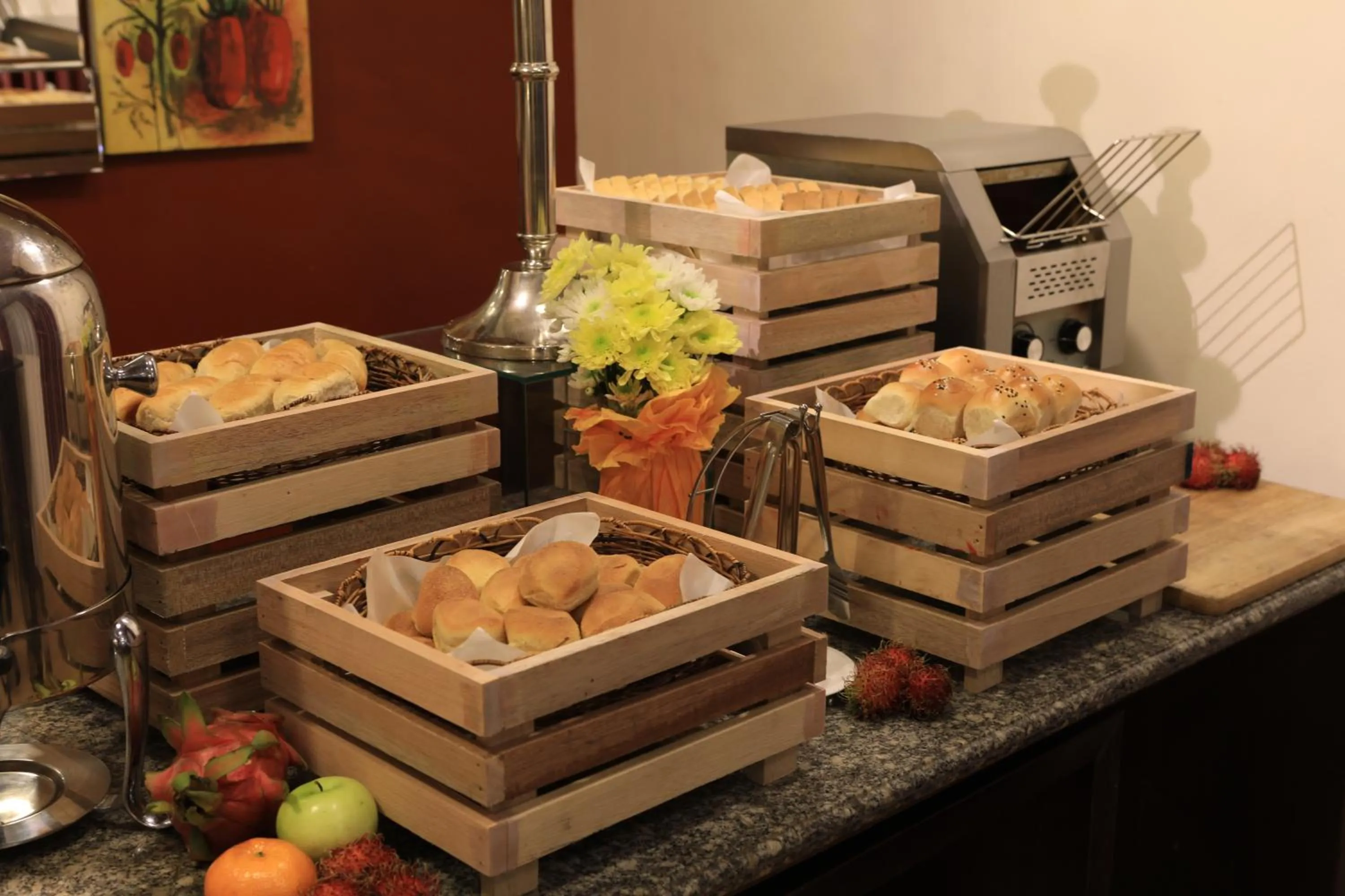 Restaurant/places to eat in The Malayan Plaza Hotel