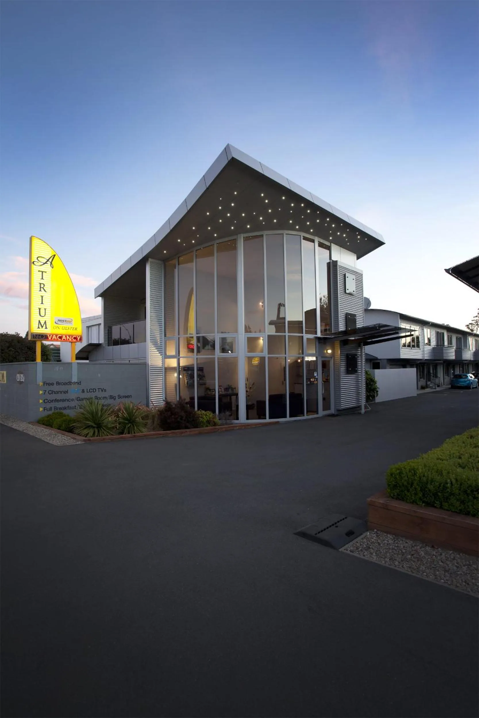 Facade/entrance in Atrium On Ulster