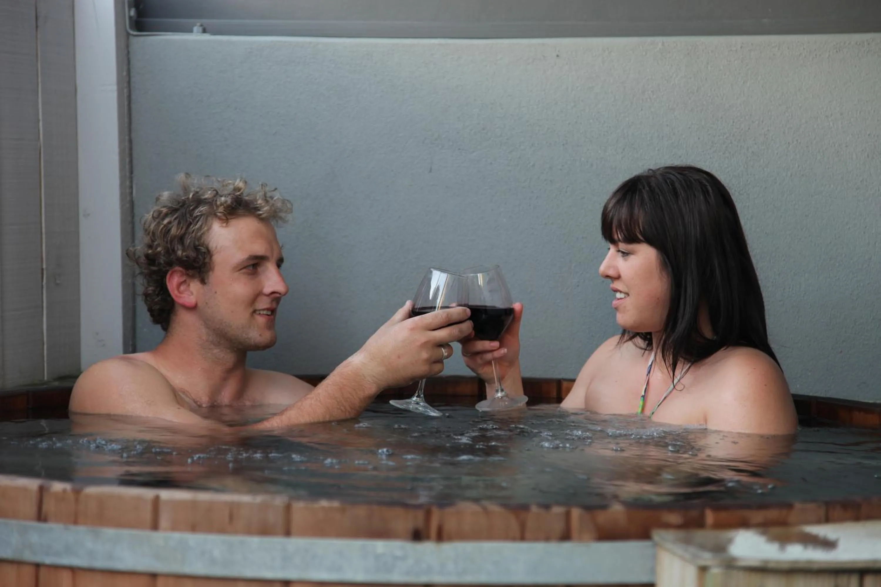 Hot Tub in Atrium On Ulster