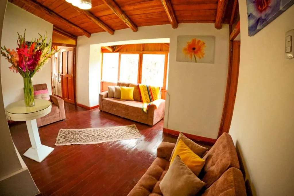 Living room, Bed in RHOUSE Calca