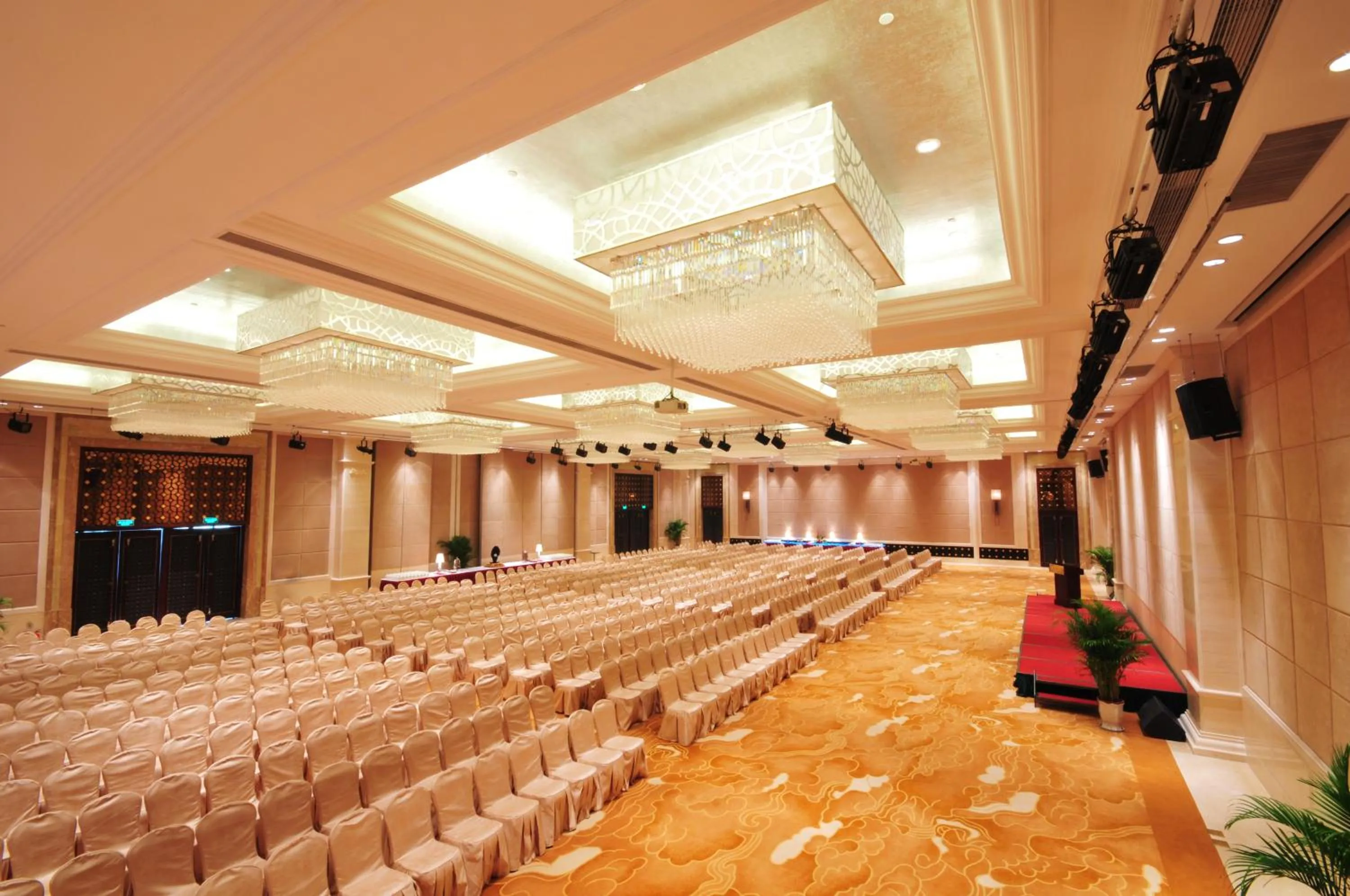 Business facilities in Jianguo Hotel Xi'an