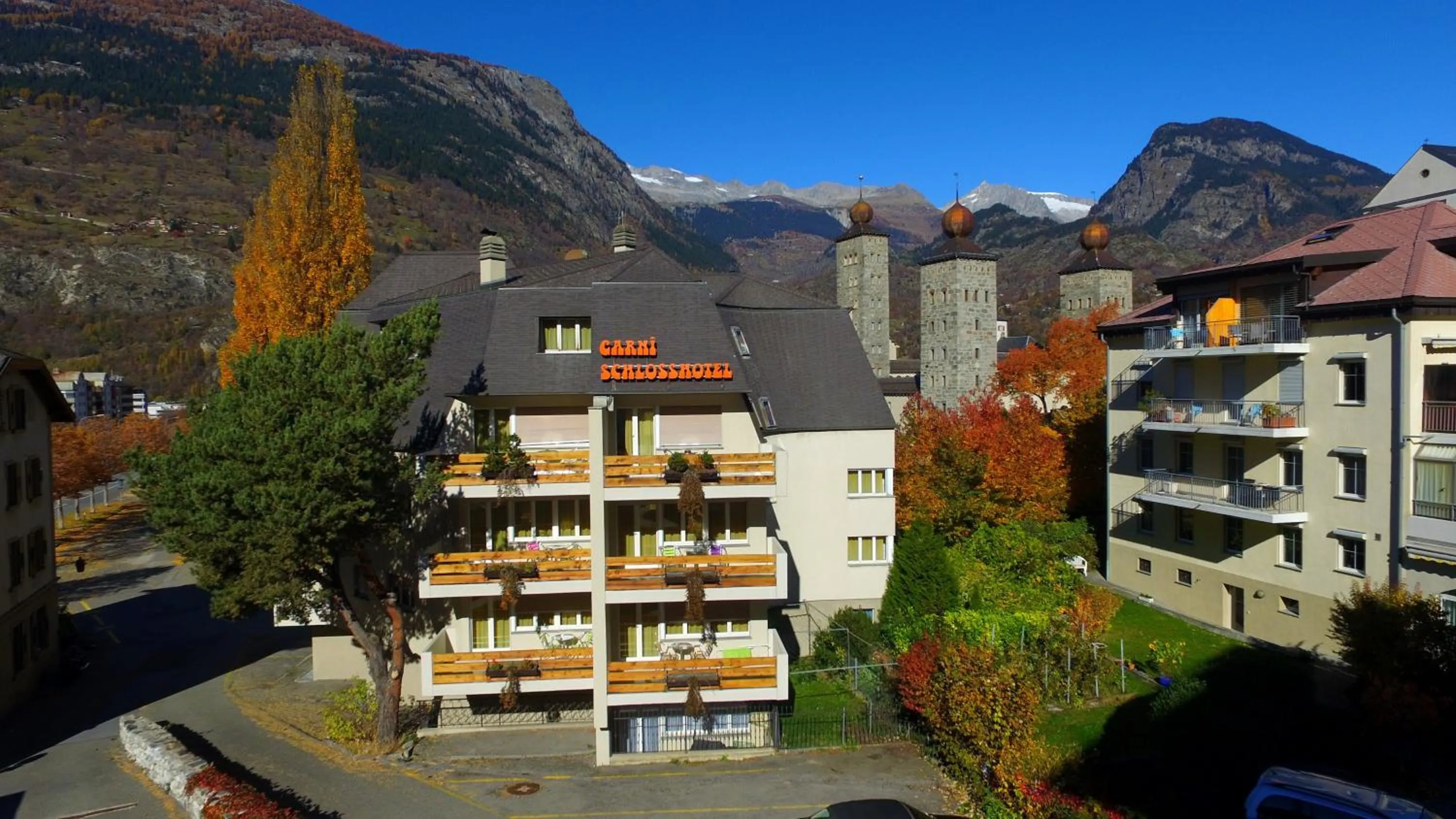 Property building in Schlosshotel - Self Check-In Hotel