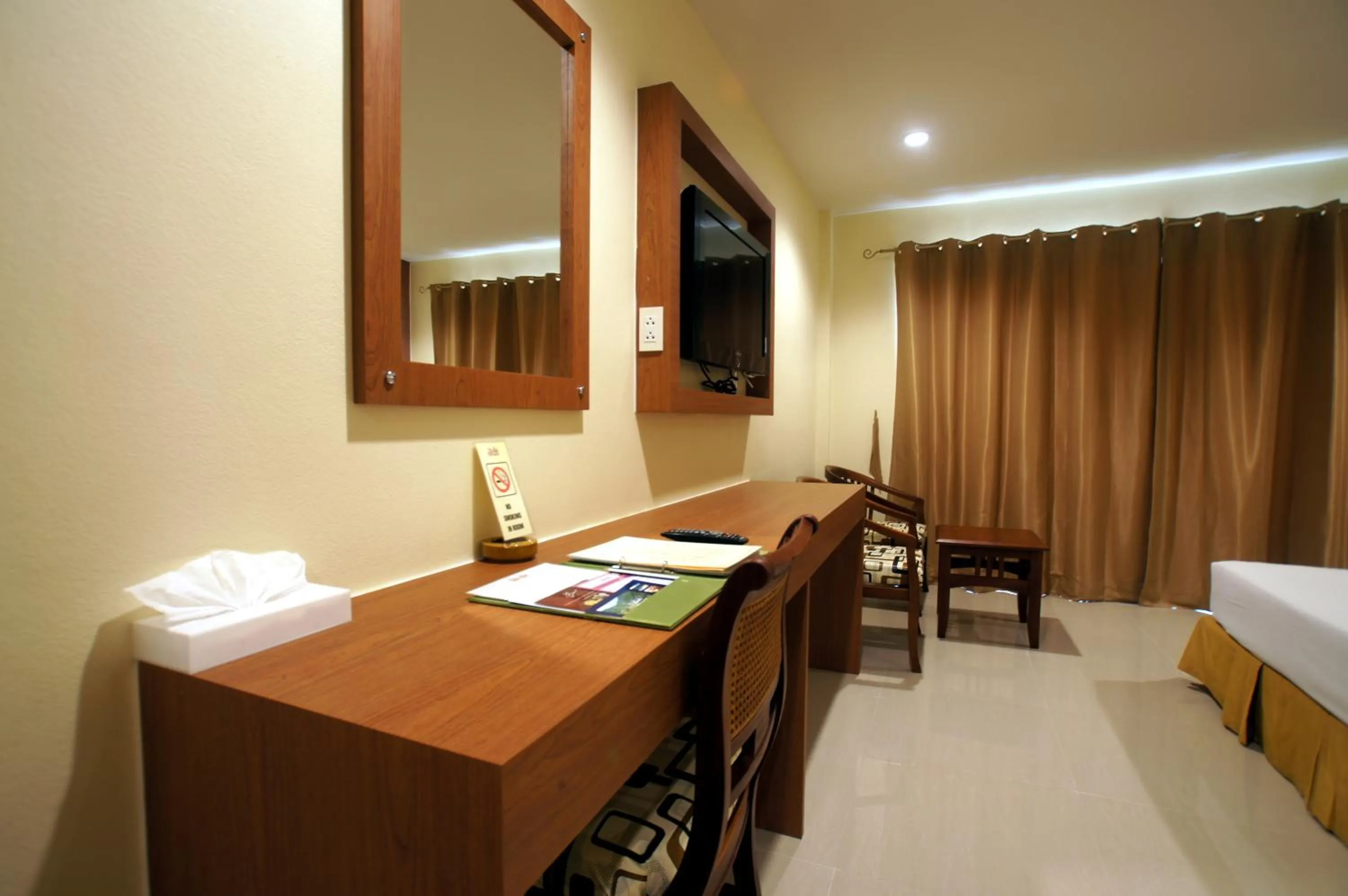 Photo of the whole room, Bed in Khaolak Sunset Resort - Adults Only - SHA Extra Plus