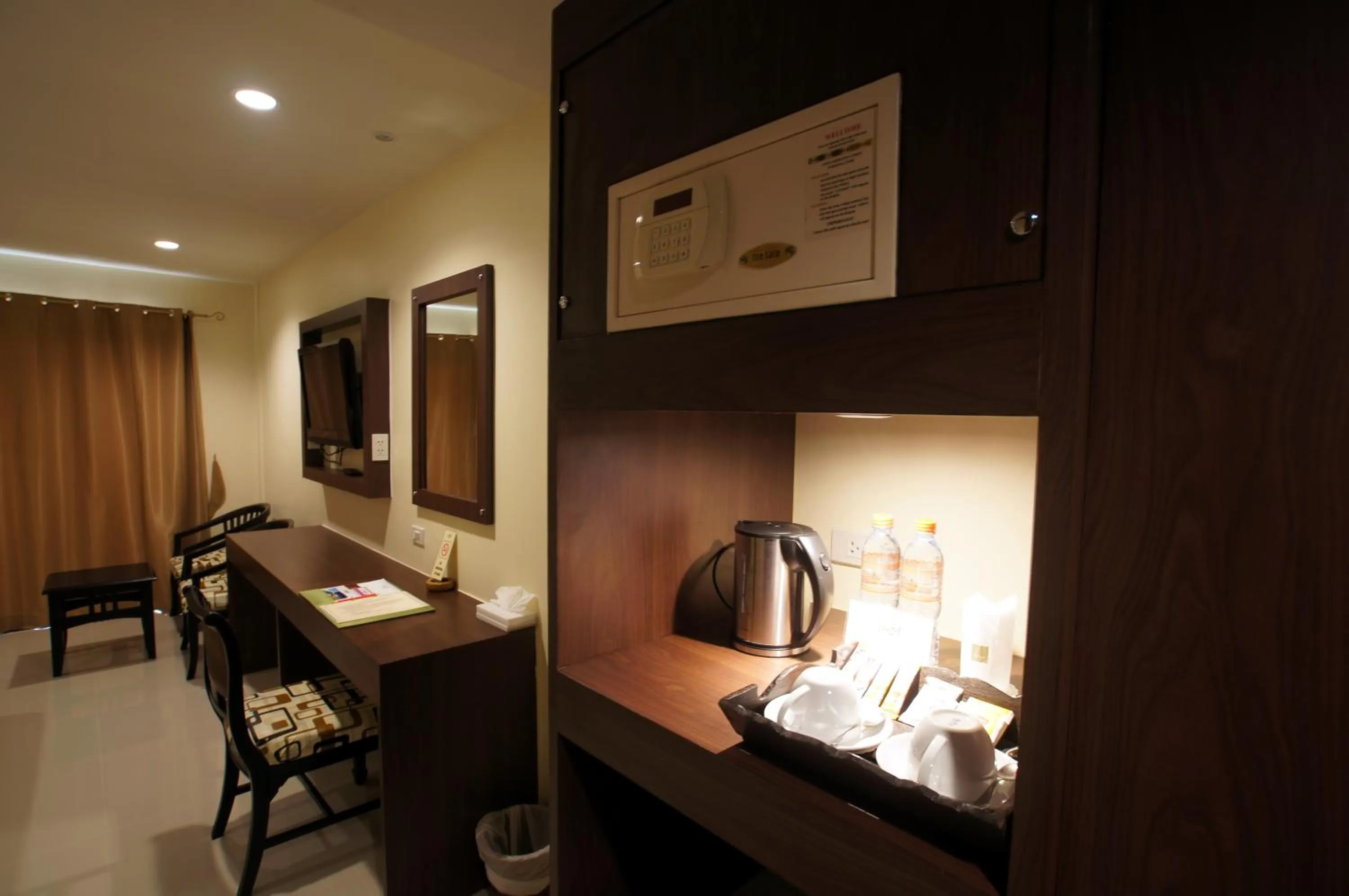 Coffee/tea facilities in Khaolak Sunset Resort - Adults Only - SHA Extra Plus