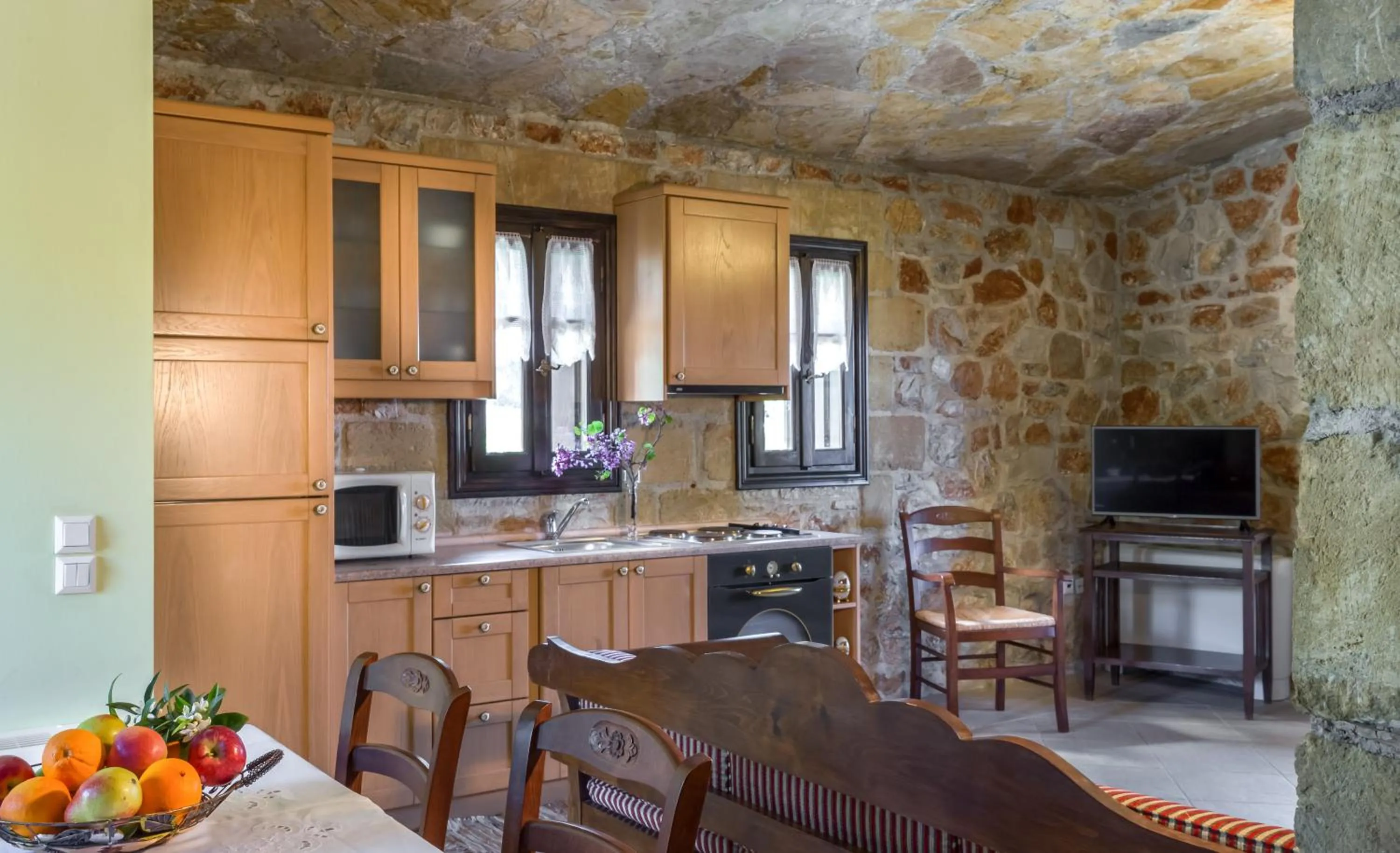 Coffee/tea facilities in Klymeni Traditional Homes