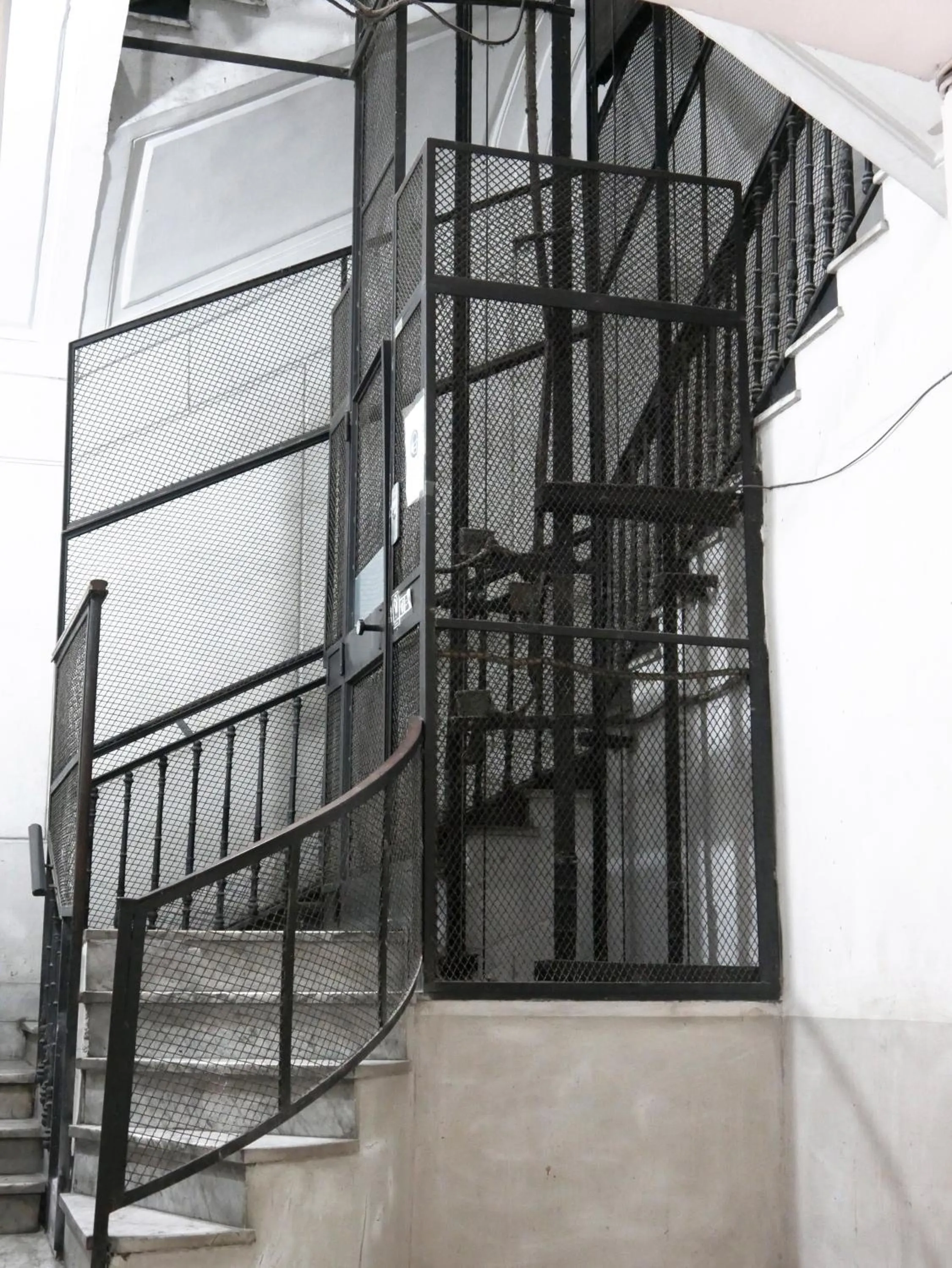 elevator in Firenze32