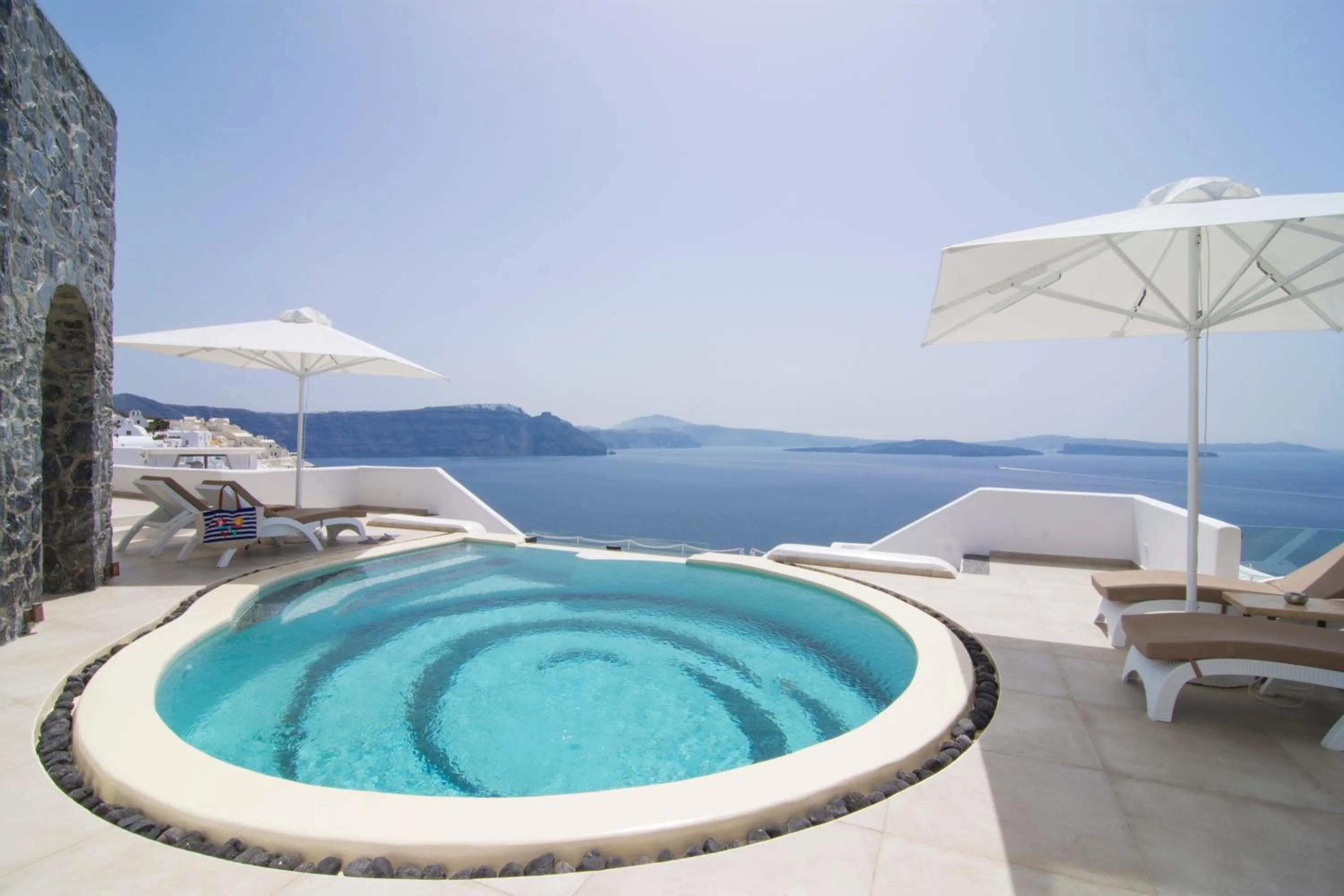 Swimming pool in Santorini Secret Premium
