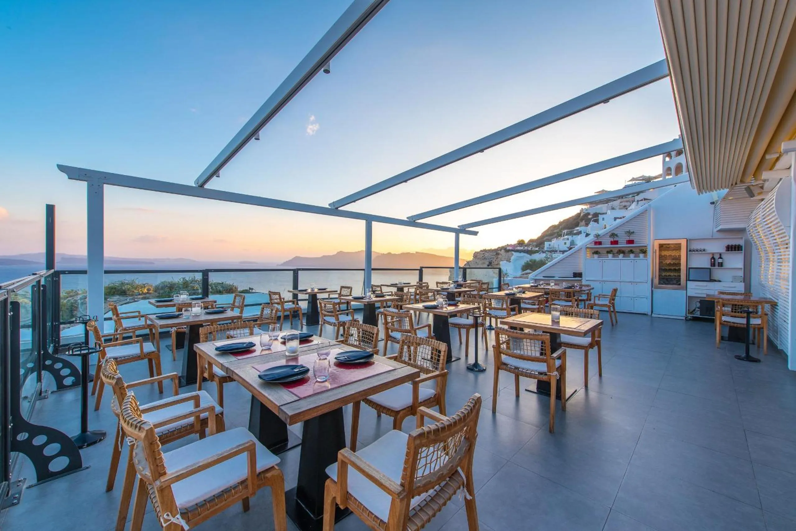Restaurant/places to eat in Santorini Secret Premium