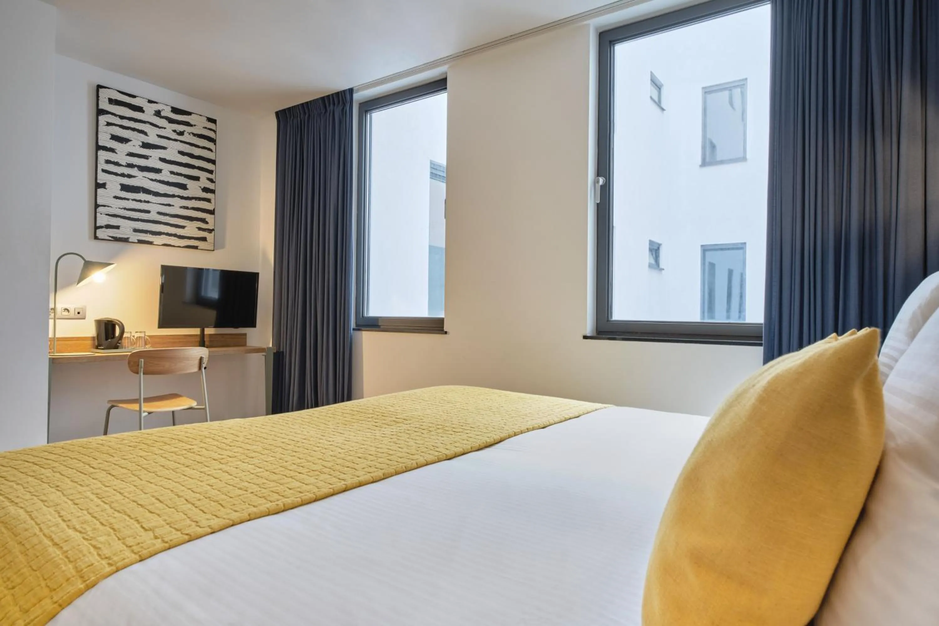 Bedroom, Bed in Hôtel Aqua by HappyCulture