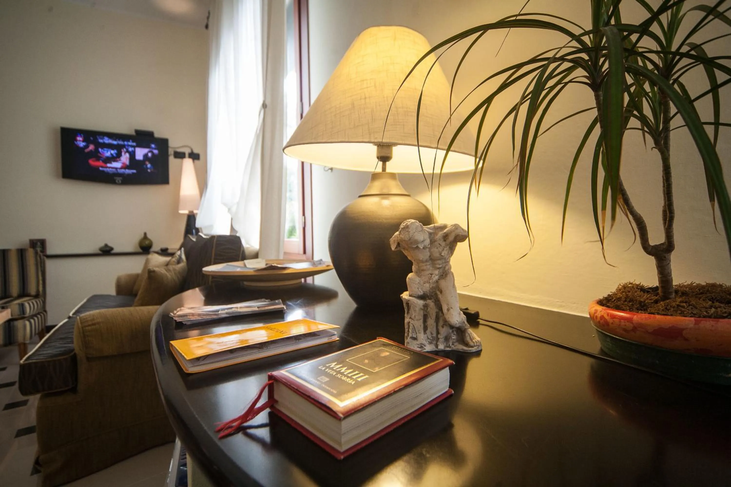 Lobby or reception in Albergo Suisse Bellevue